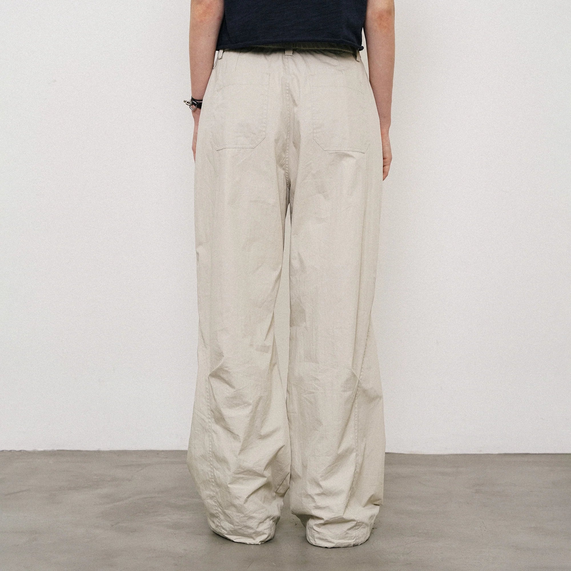 ROARINGWILD A ARCH Essential Drawstring Parachute Pants