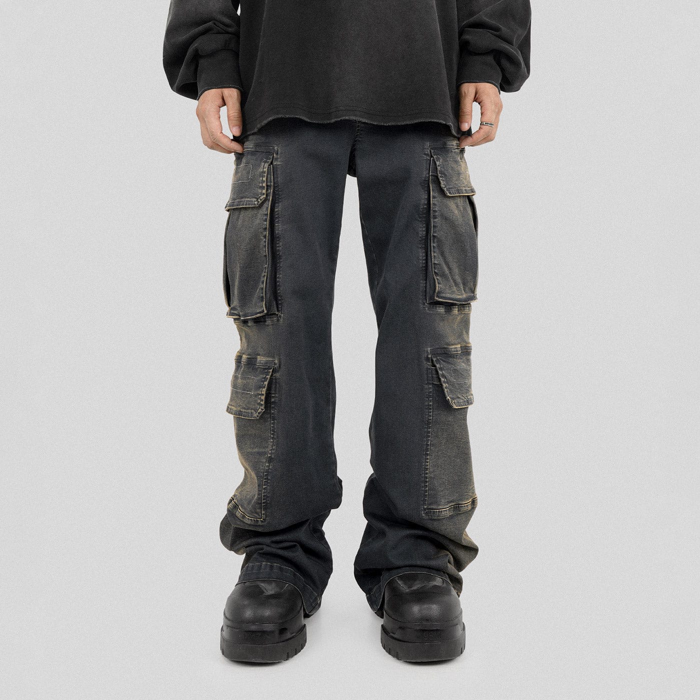 UNDERWATER Multi Pockets Gradient Jeans