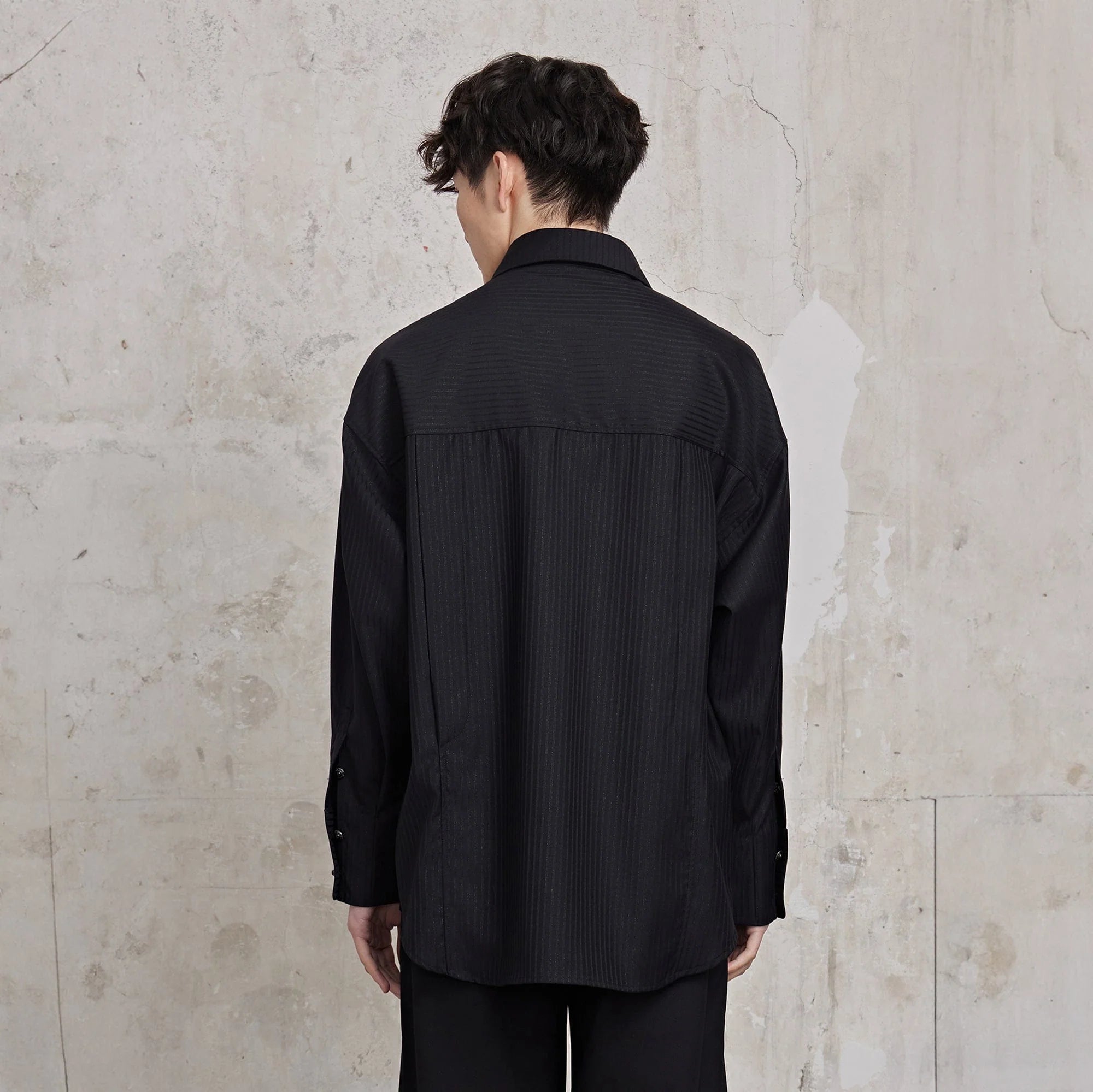 FACEONLAB Pinstriped Rivet Diamond Shirt