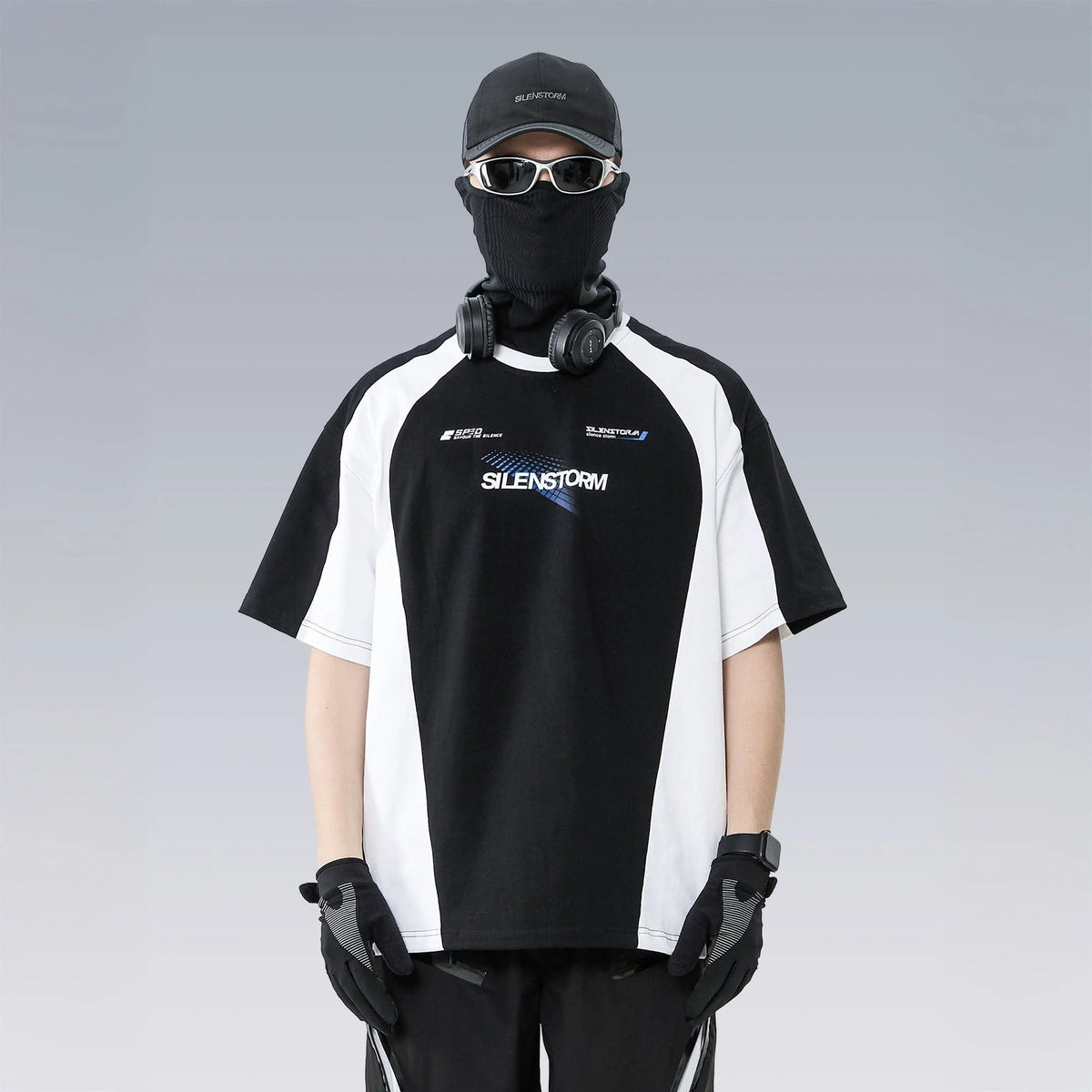 SILENSTORM Contrast Panelled Moisture-Wicking Graphic T-Shirt
