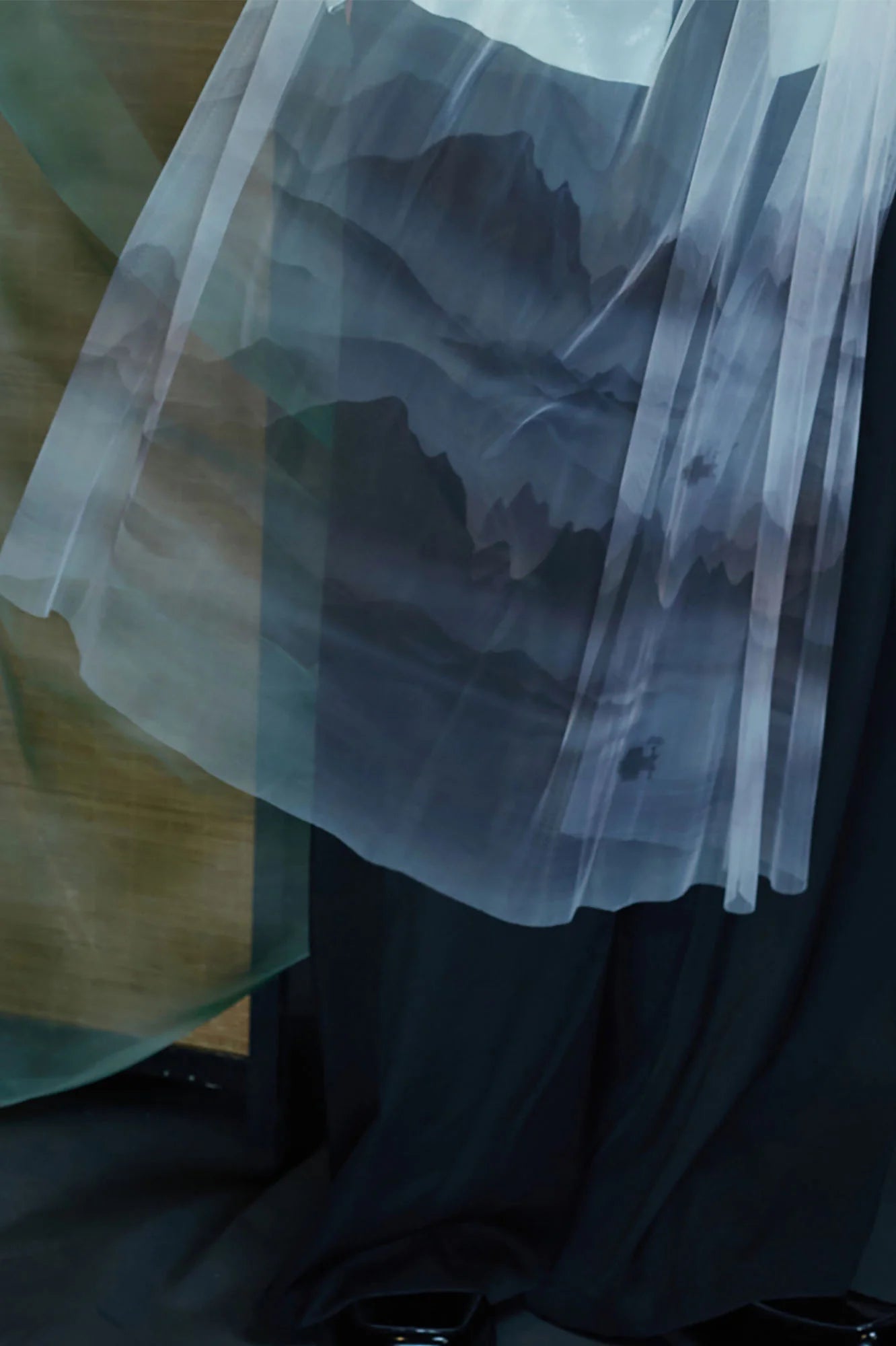 JIECHI Gradient Tulle Drape Satin Blazer