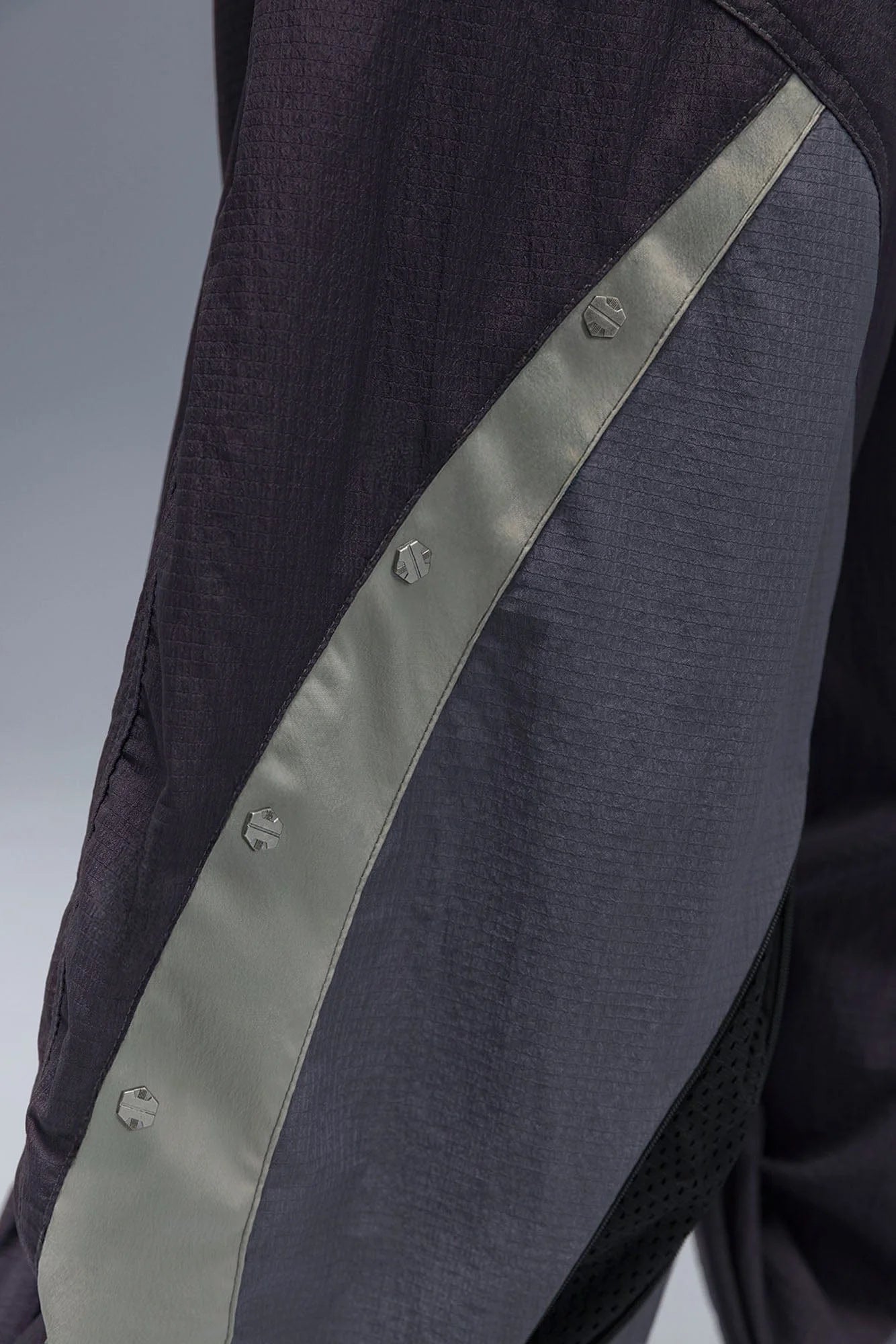 XIPHEVIL Deconstructed Contrast Panel Utility Curved Pants