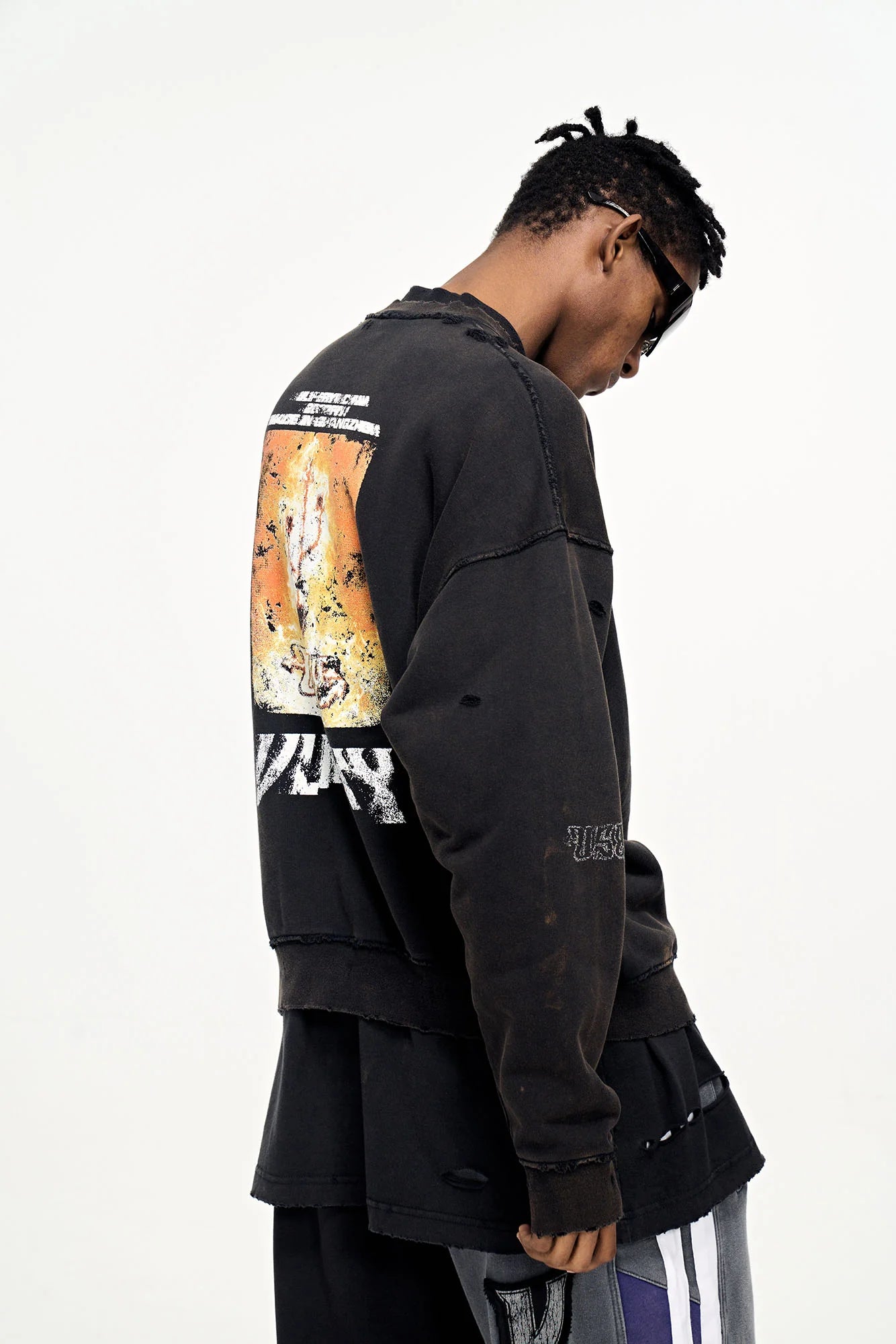 ULIPERY Distressed USB Graphic Long Sleeve Tee Black