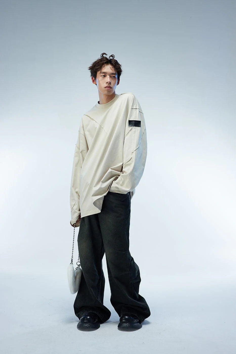WHISTLEHUNTER Asymmetric Cut Logo Patched L/S Tee