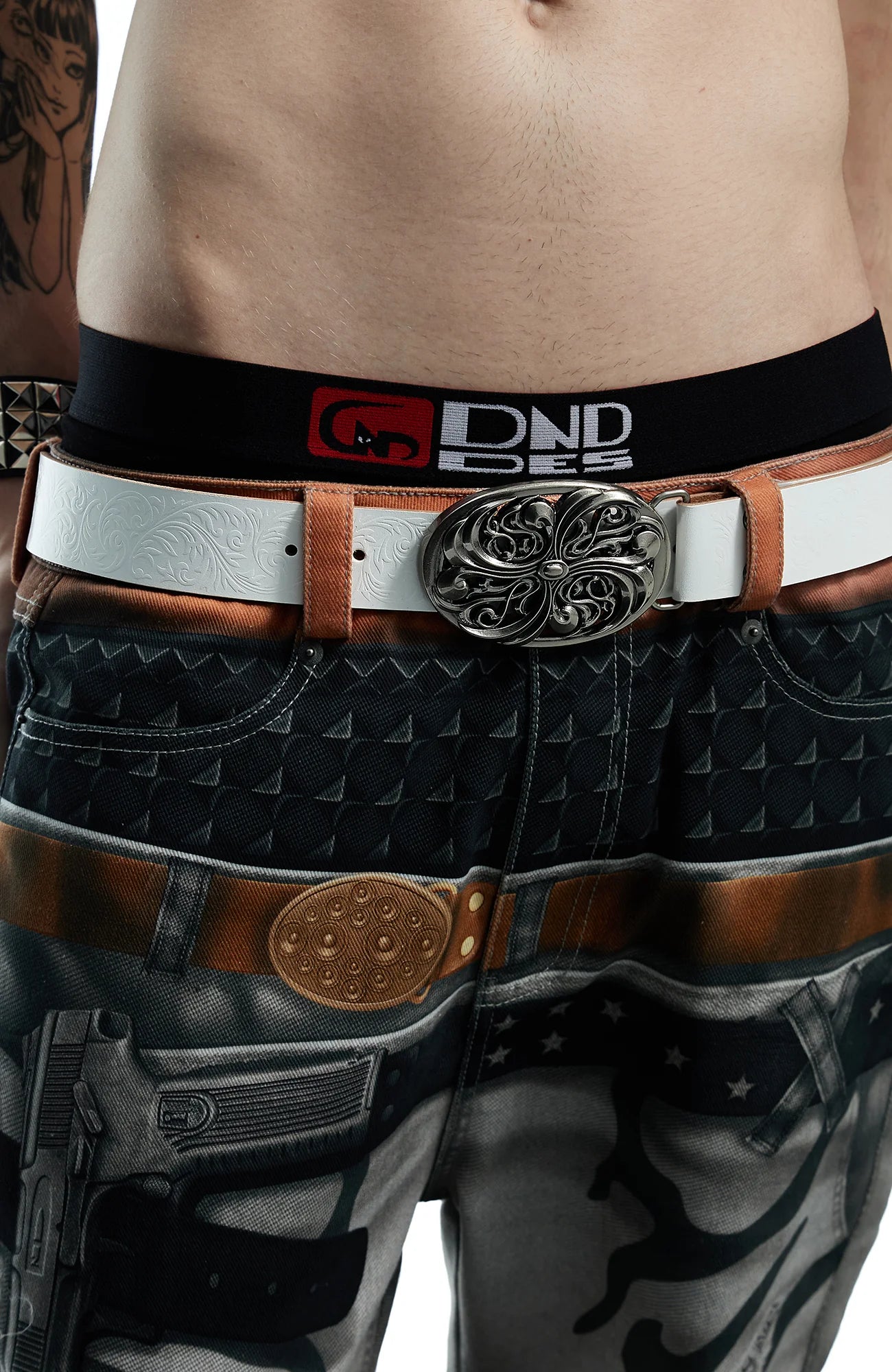 DND4DES Filigree Buckle Cowhide Leather Belt White