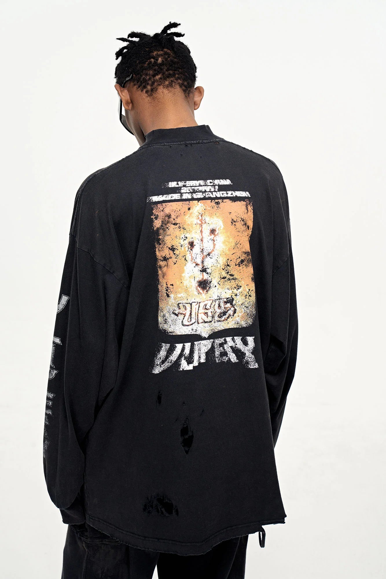 ULIPERY Distressed USB Graphic Sweatshirt