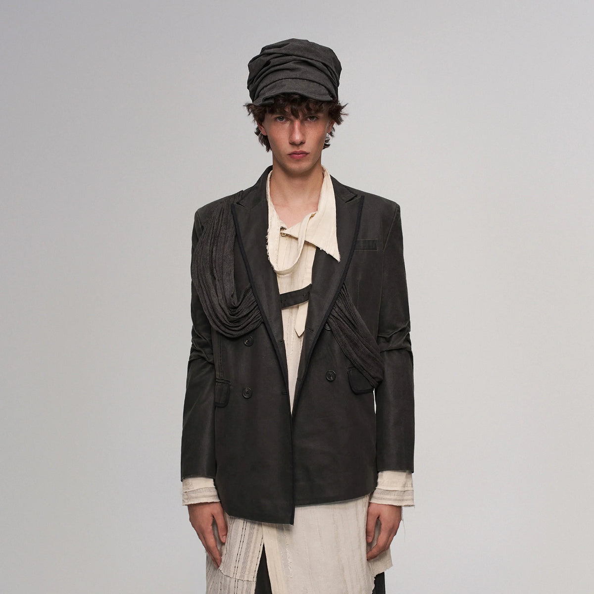 ILNya Nieternite Nifutur Crinkled Strap-Draped Panel Blazer