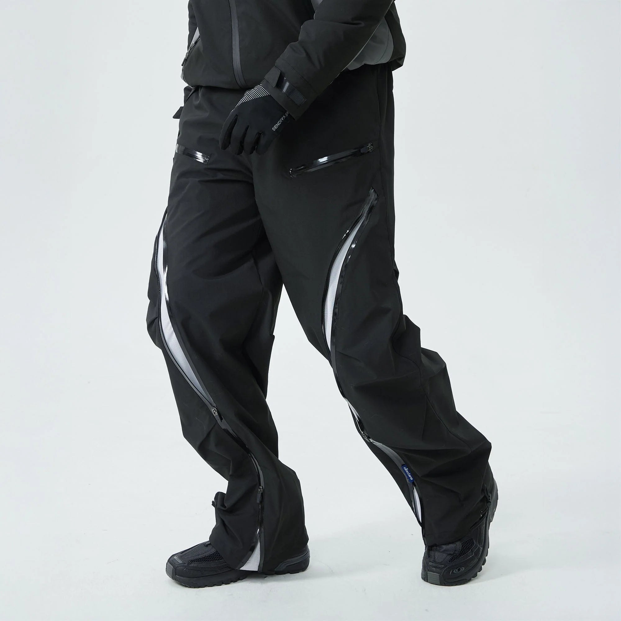 SILENSTORM Arc-Zip Crinkled Water-Repellent Utility Pants