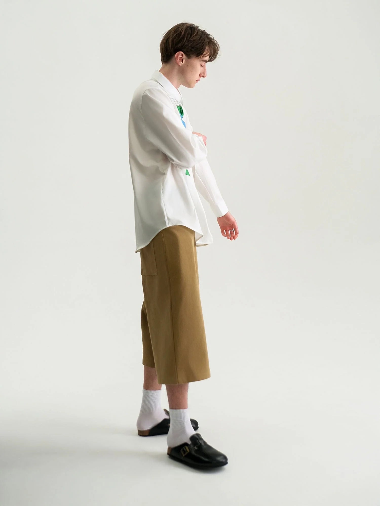 WIID Knotted Scarf Graphic Shirt