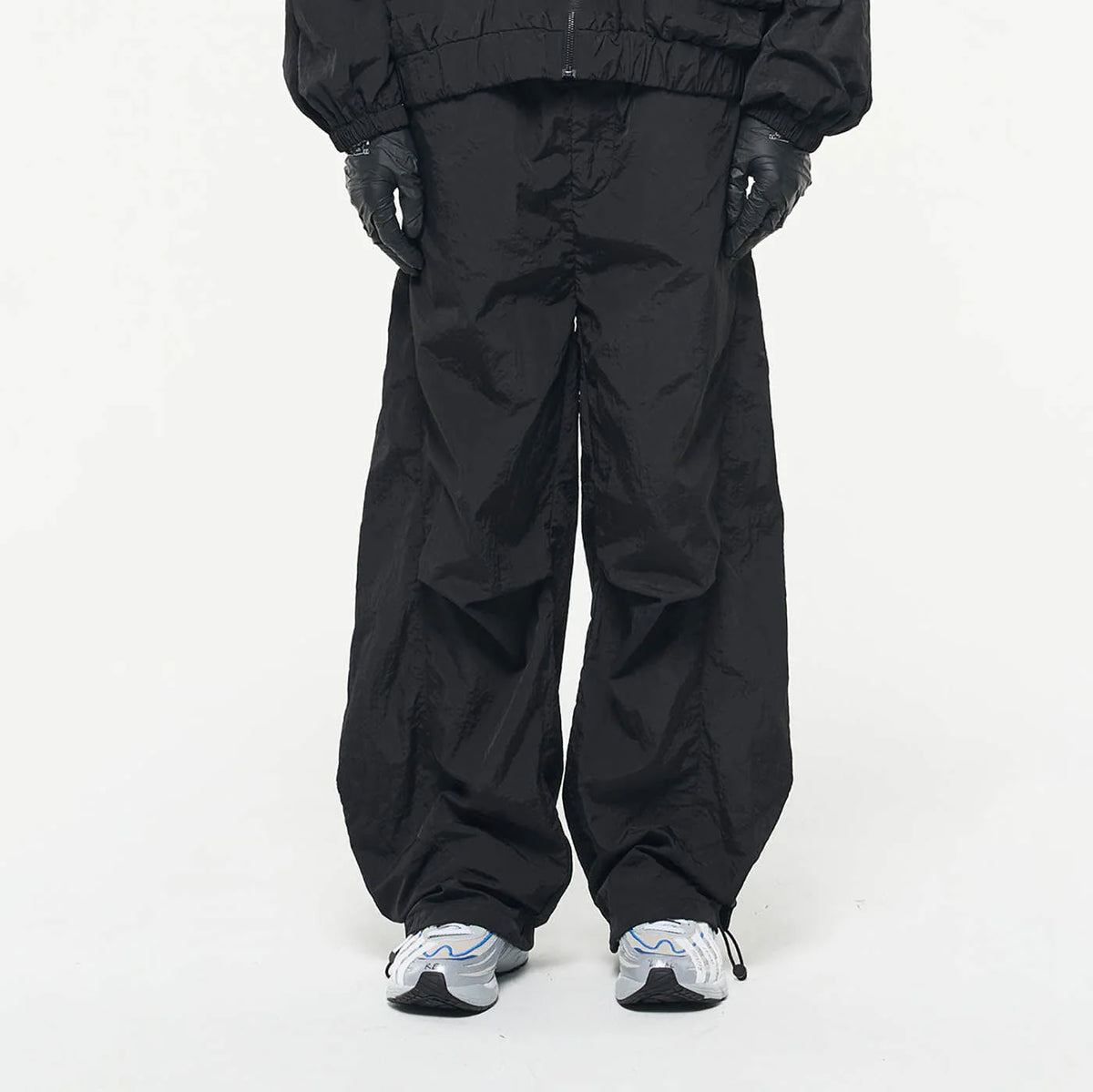 RELABEL Drawstring Pleated Wide-Leg Pants