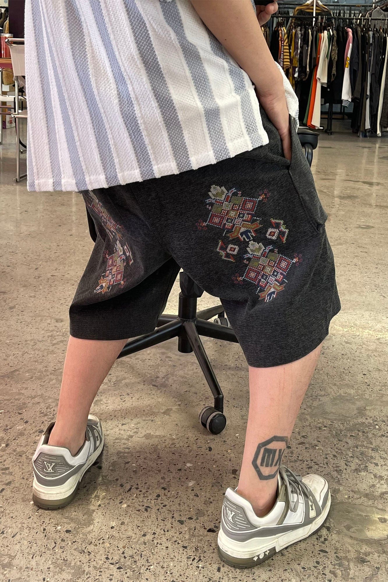 ME DA IGUAL Ethnic Embroidery Belted Shorts