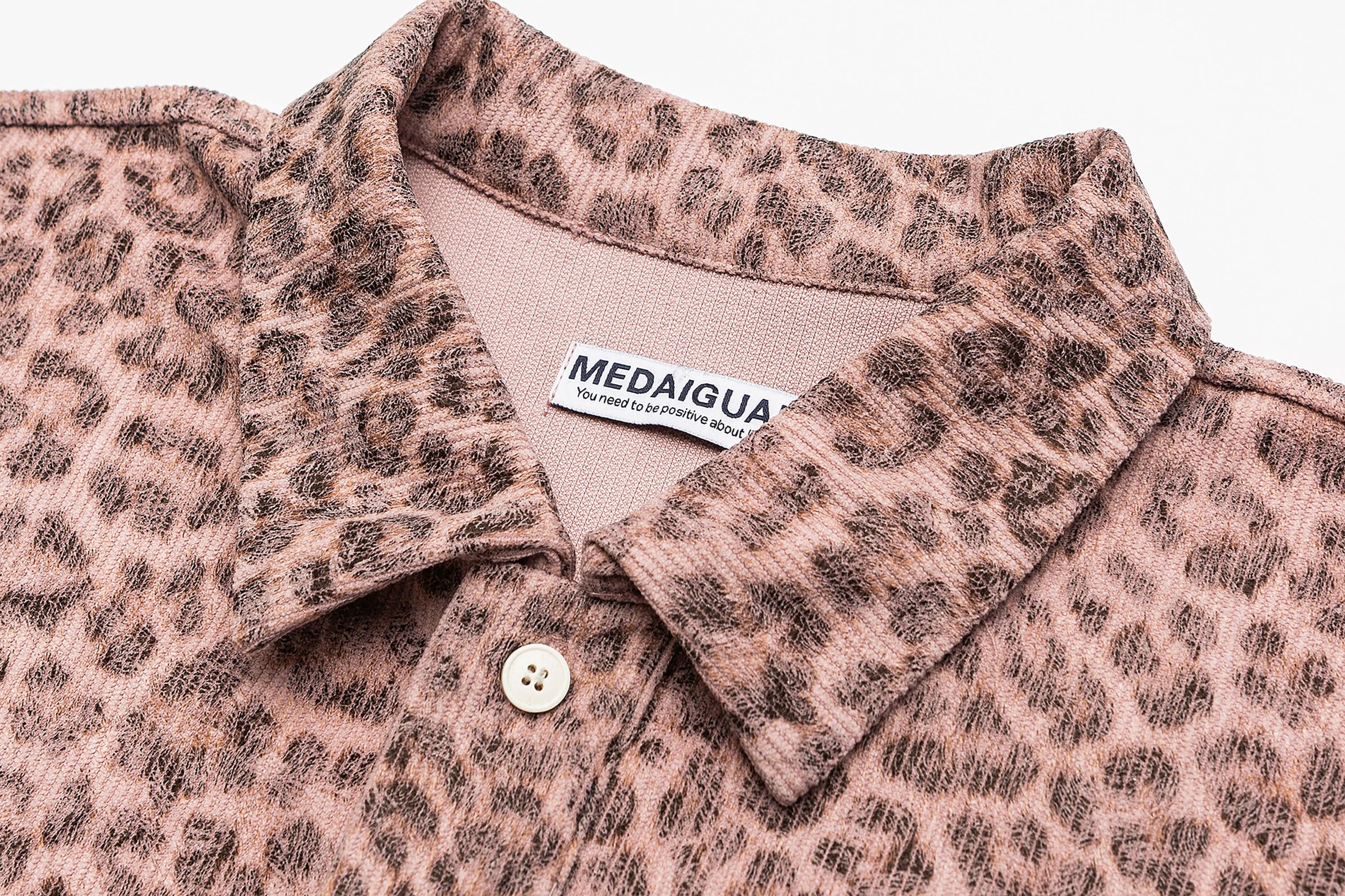 ME DA IGUAL Fuzzy Leopard Polo T-Shirt