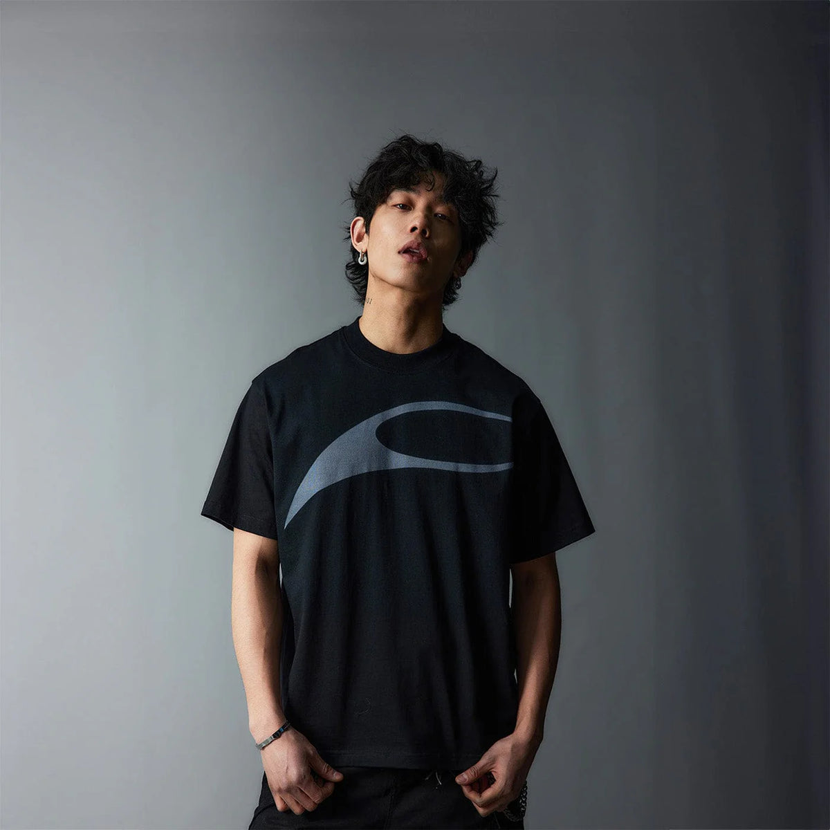 WHISTLEHUNTER Crescent Logo T-Shirt