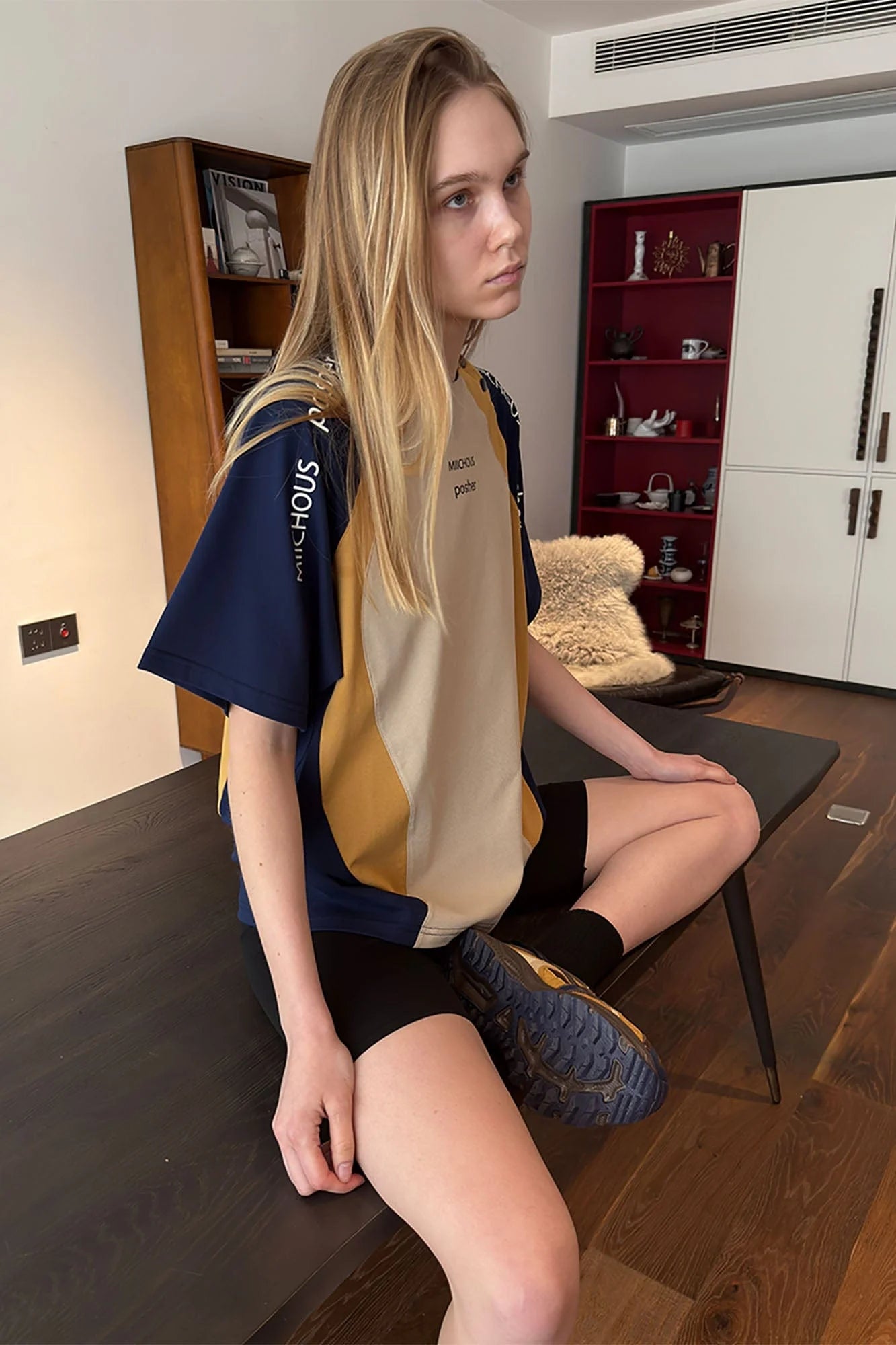 MIICHOUS Curve Spliced Button-Neck Raglan T-Shirt