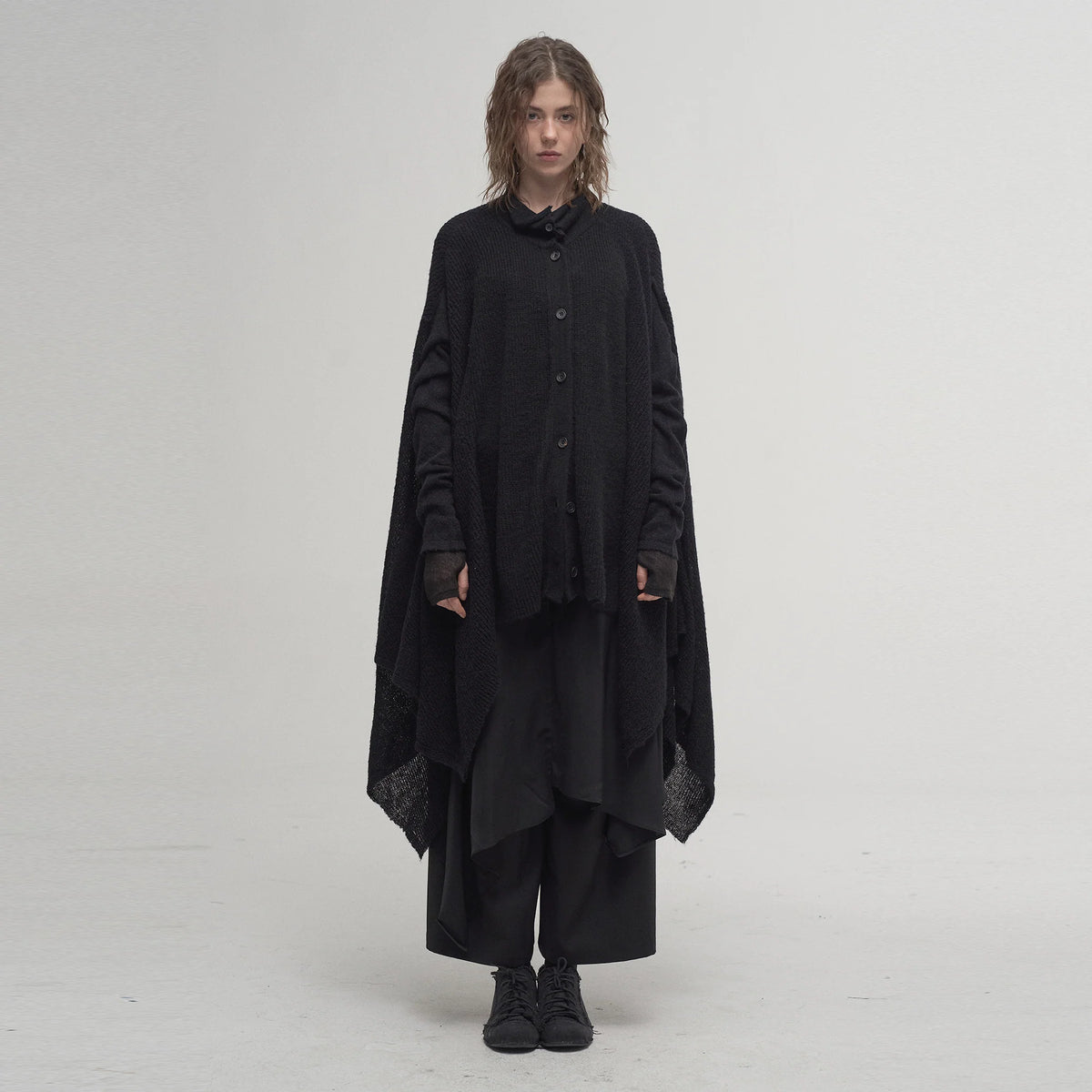 ILNya Nieternite Nifutur Convertible Drape Knit Cape