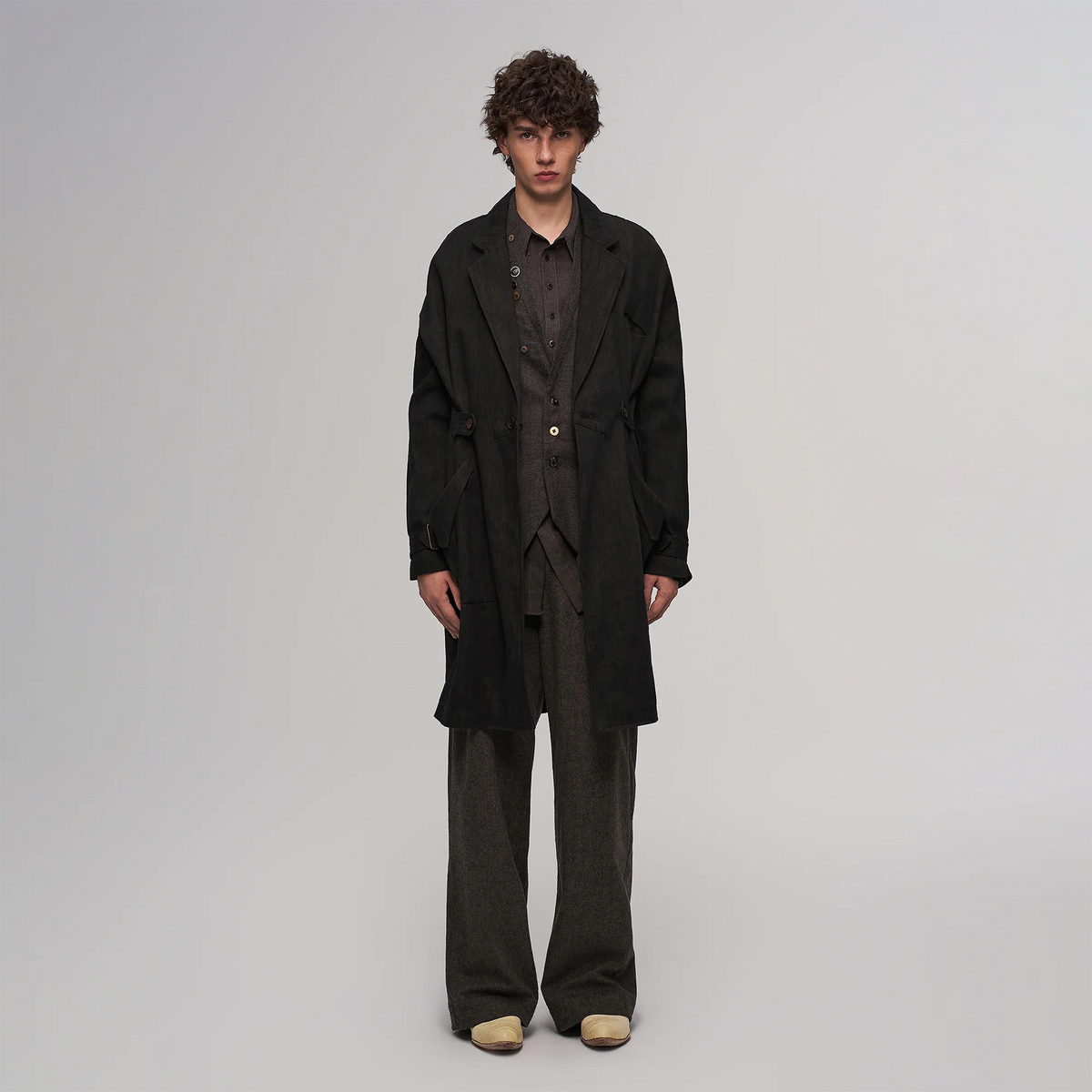 ILNya Nieternite Nifutur Knotted Cape-Back Linen-Blend Trench