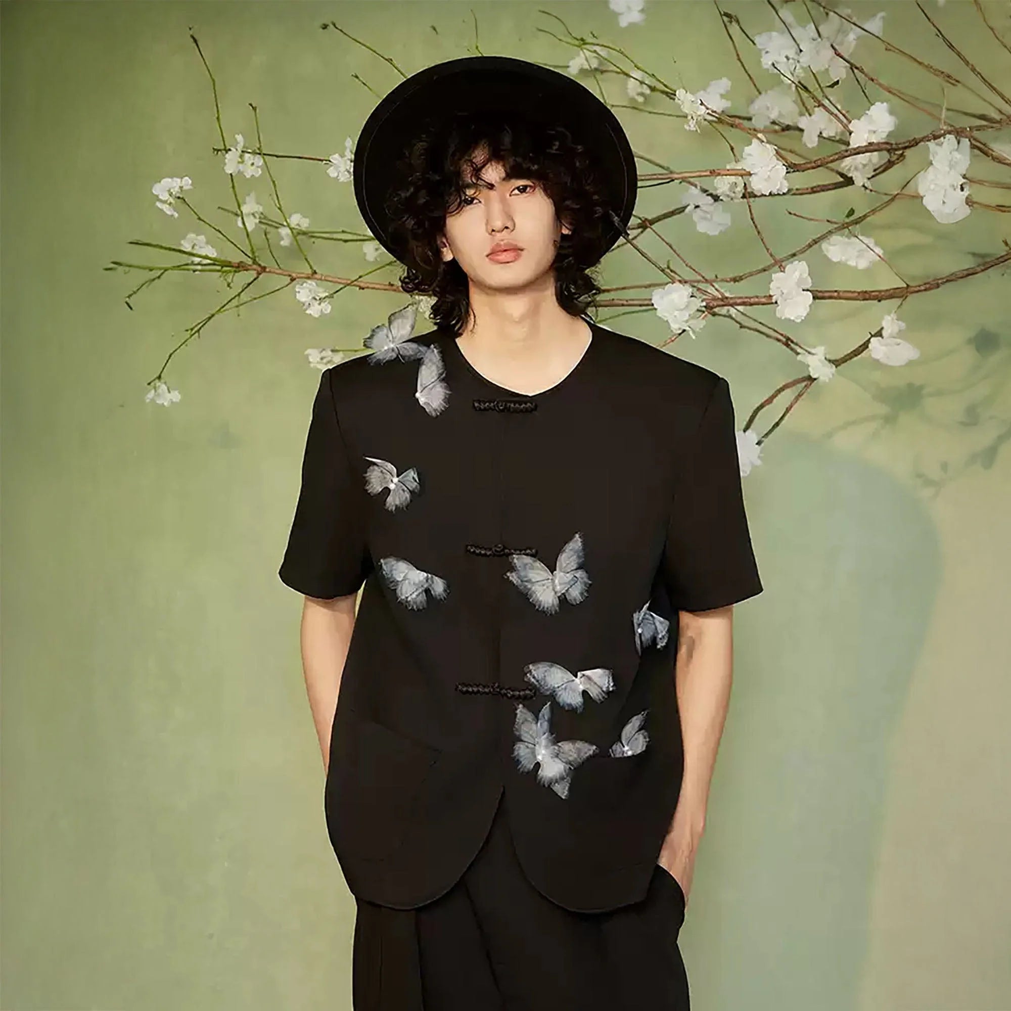 JIECHI Flying Butterfly Frog Button T-Shirt