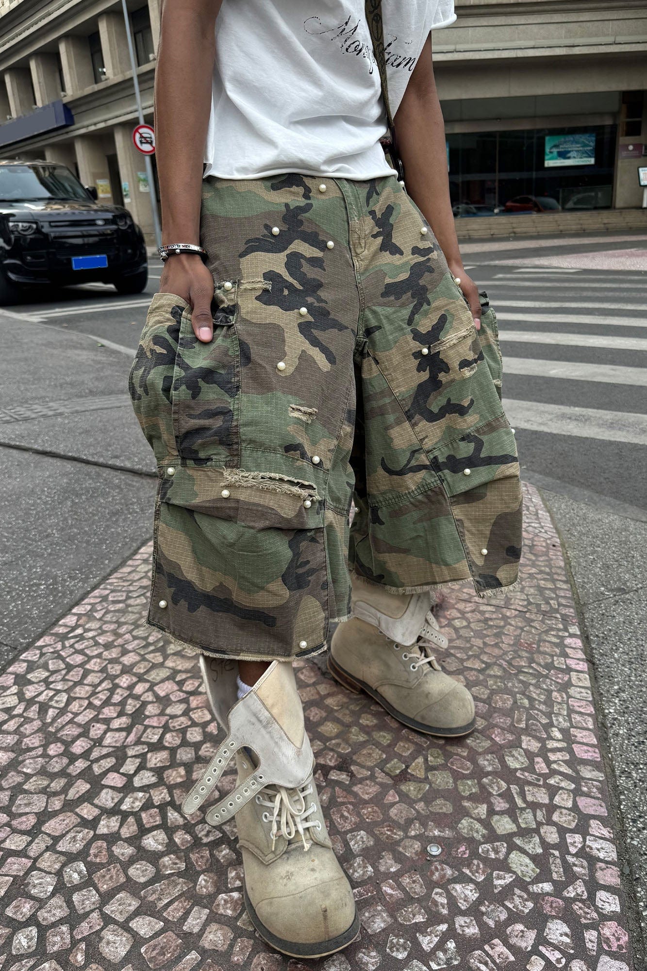 STEEPC Camo Pearl Multi-Pocket Rippled Shorts