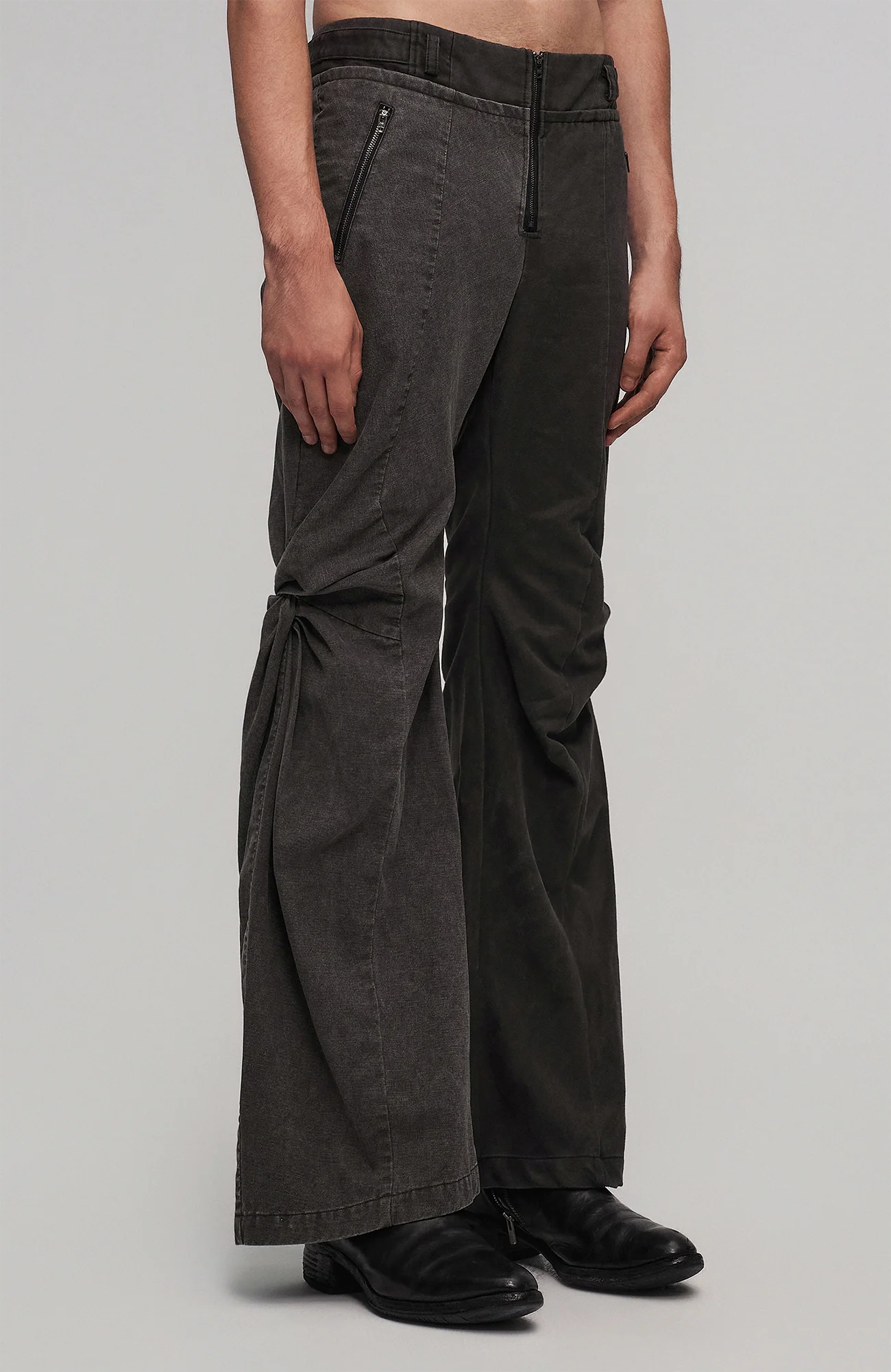 ILNya Nieternite Nifutur Contrast-Spliced Twist-Knee Flared Trousers