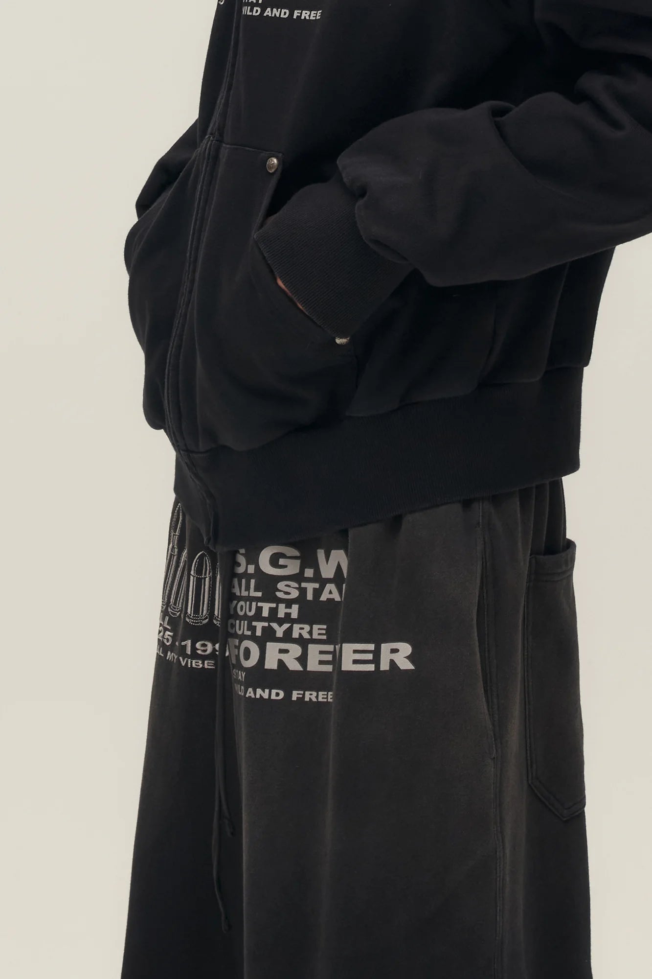 SAVAGEGROWTHWORLD Bullet Graphic Washed Wide-Leg Sweatpants
