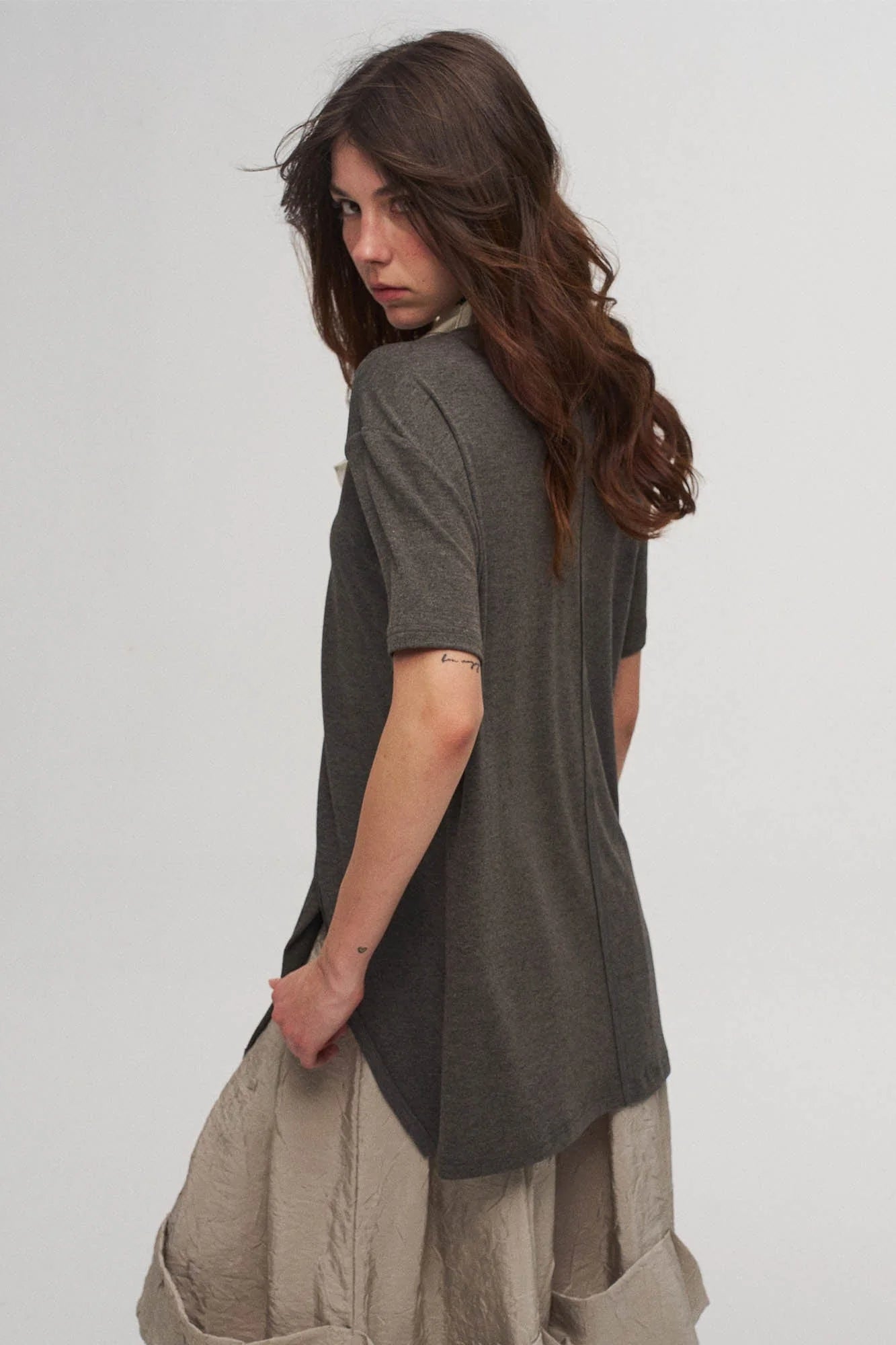 ILNya Nieternite Nifutur Asymmetrical Layered Spliced T-Shirt