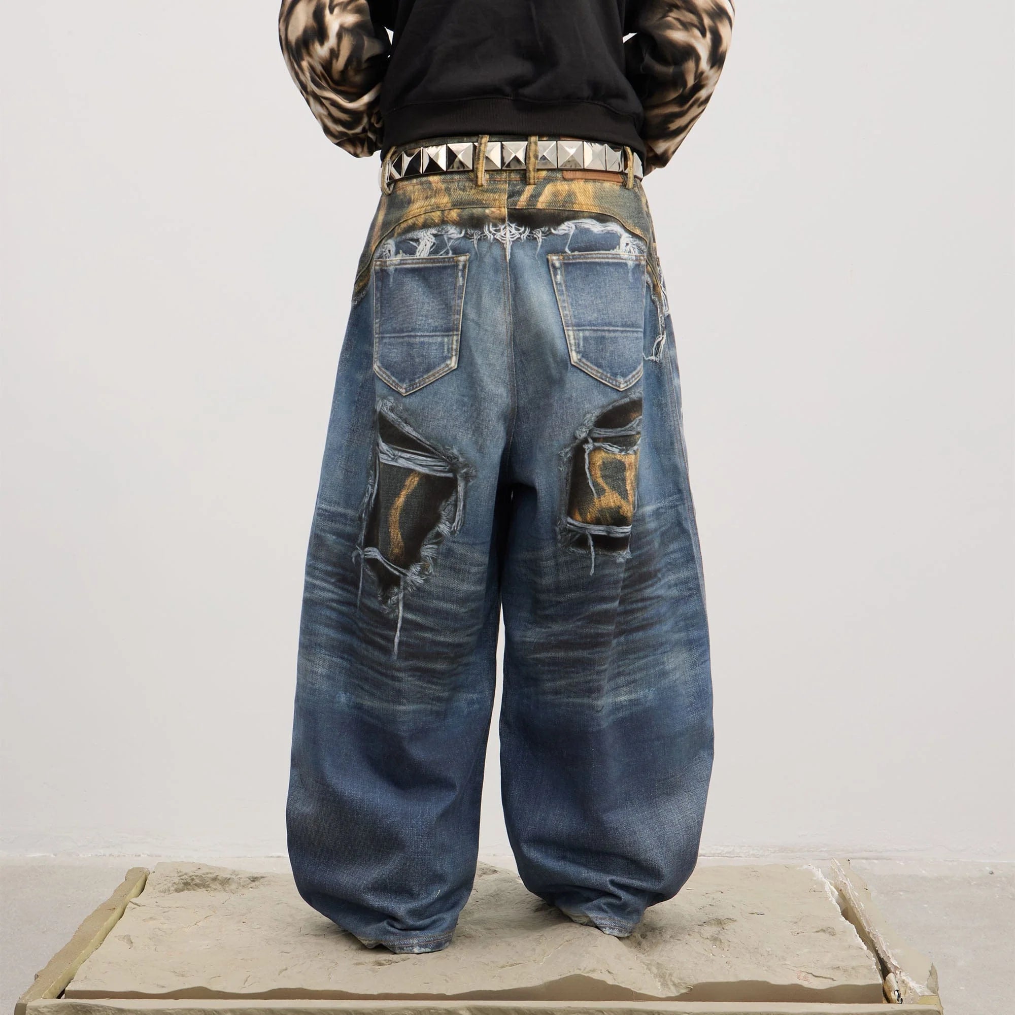 DND4DES Full-Printed Leopard Distressed Baggy Jeans