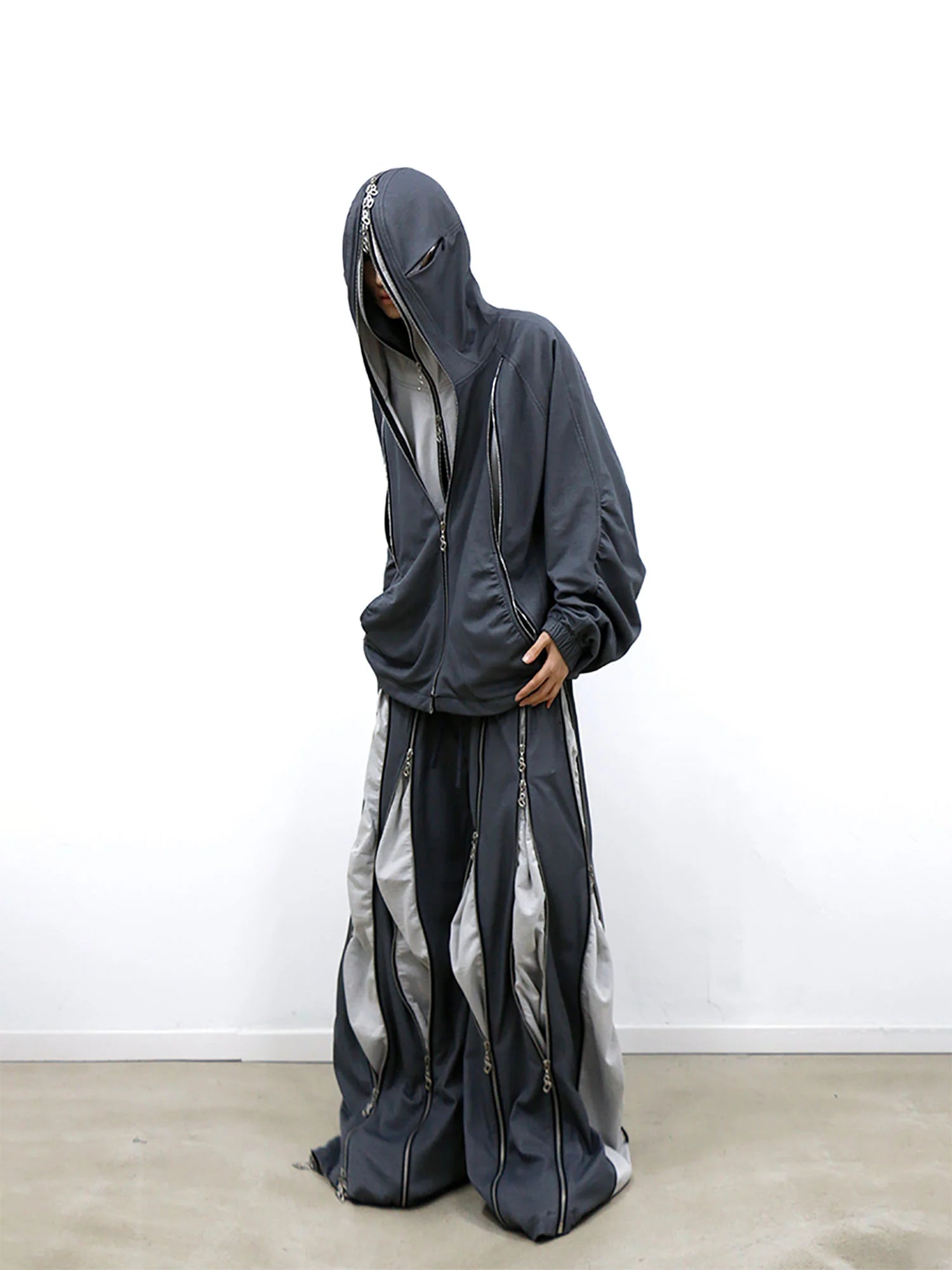 RELABEL Layered Multi-Zip Mask Hood Jacket Gray