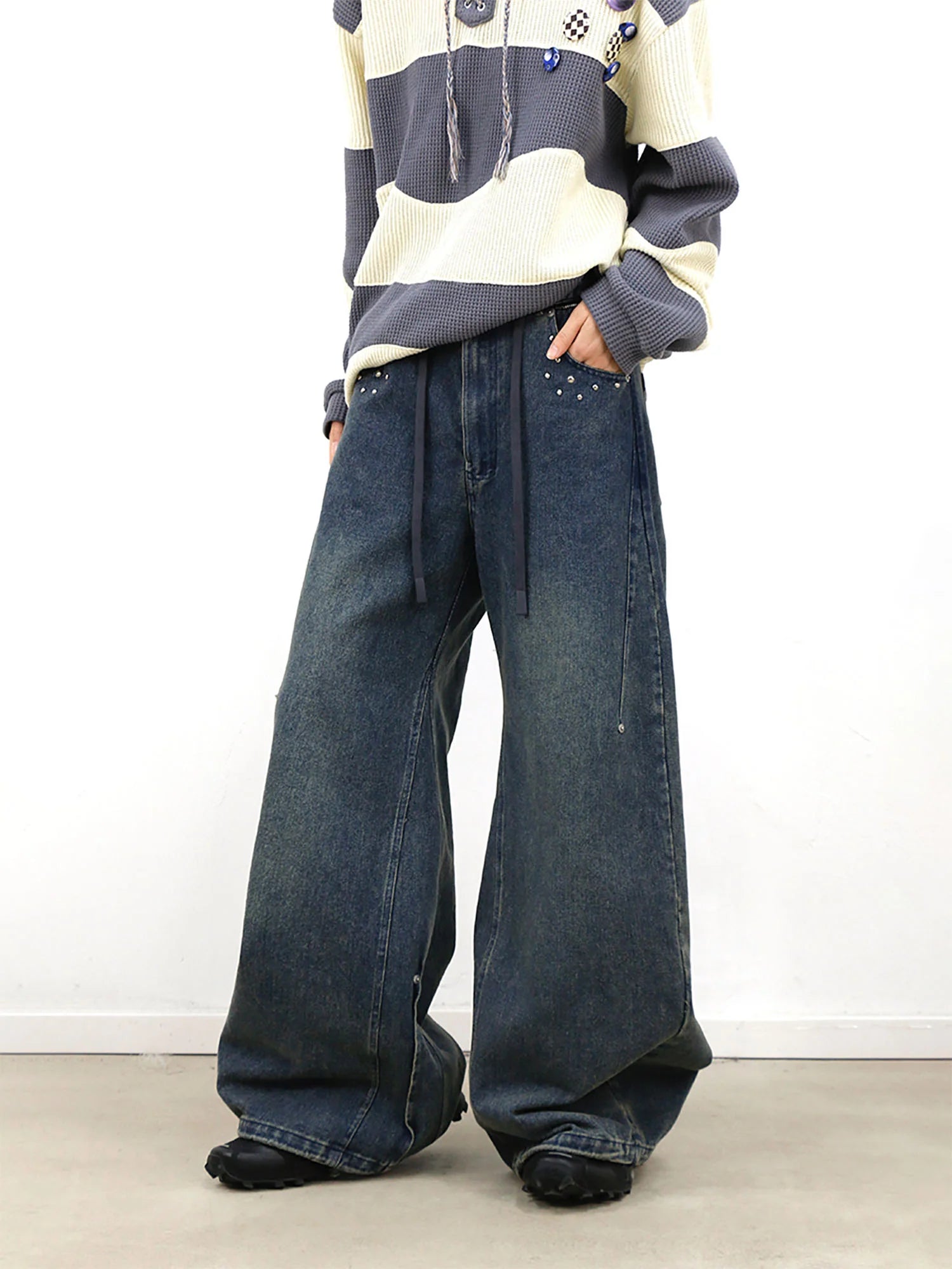 RELABEL Washed Studded Panel Oversized Jeans Blue