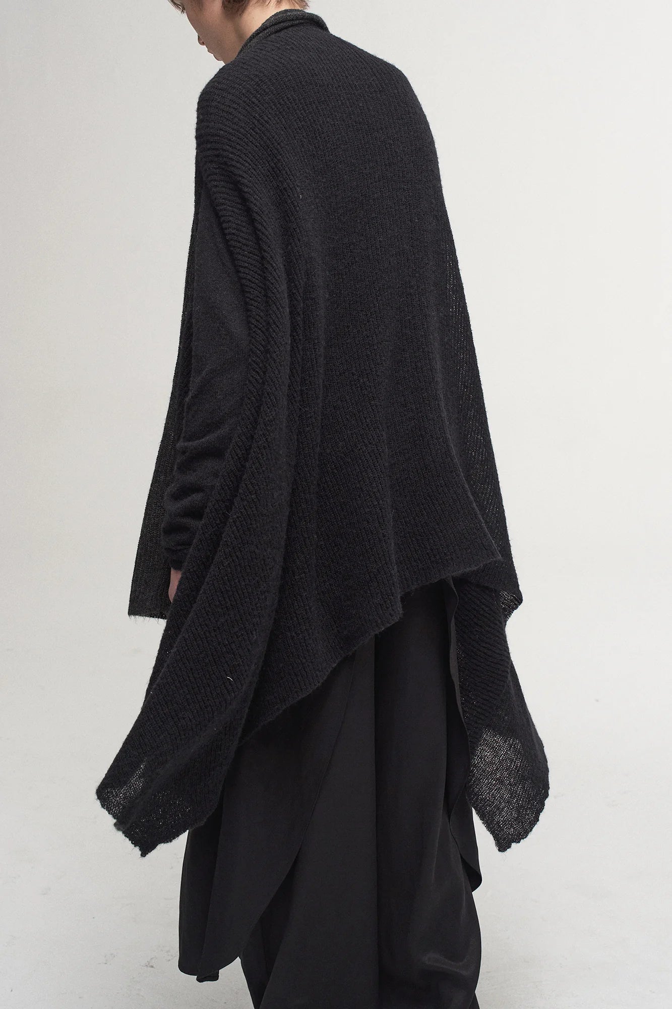 ILNya Nieternite Nifutur Convertible Drape Knit Cape
