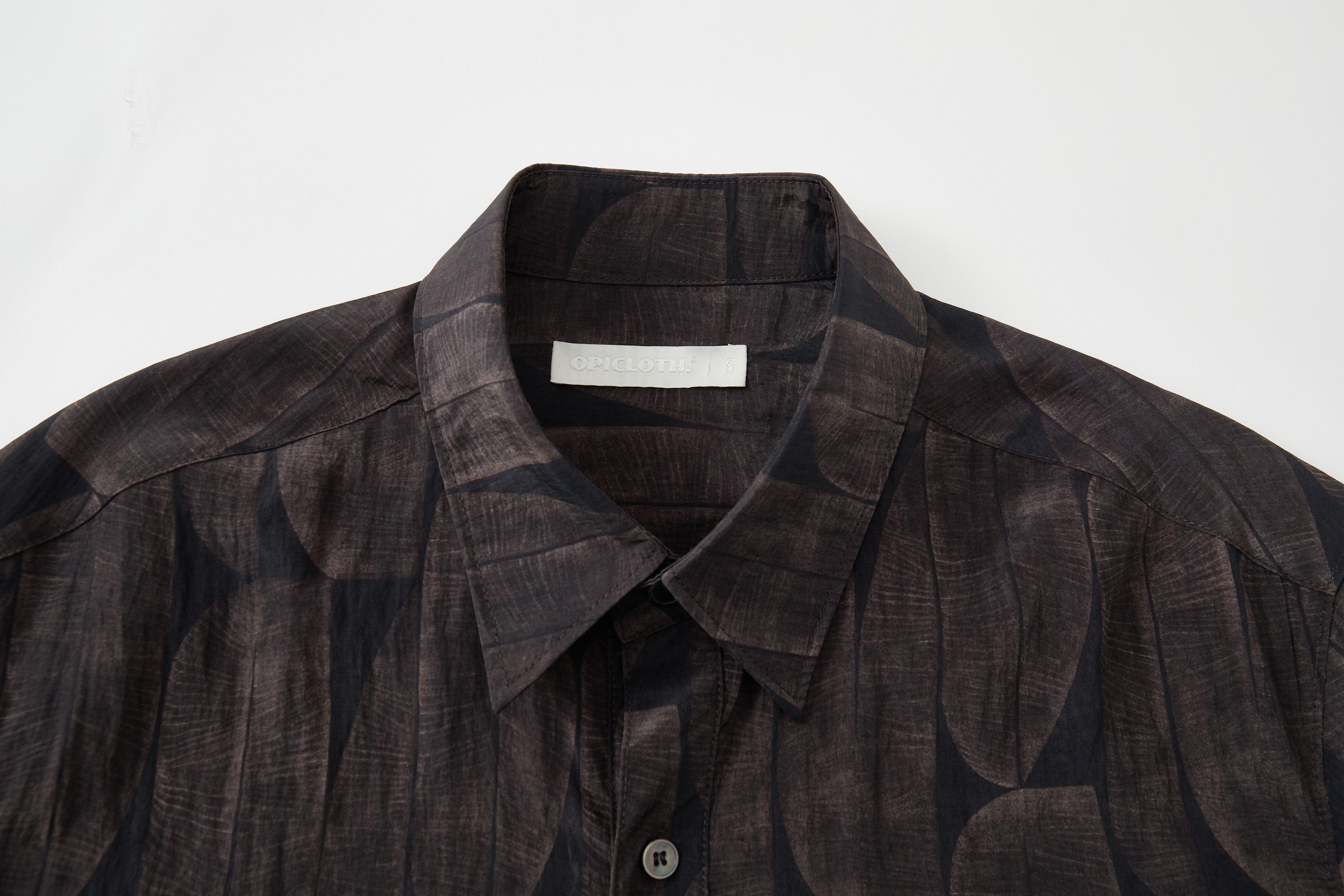 OPICLOTH Retro Textured Leaf Full-Print Half Shirt