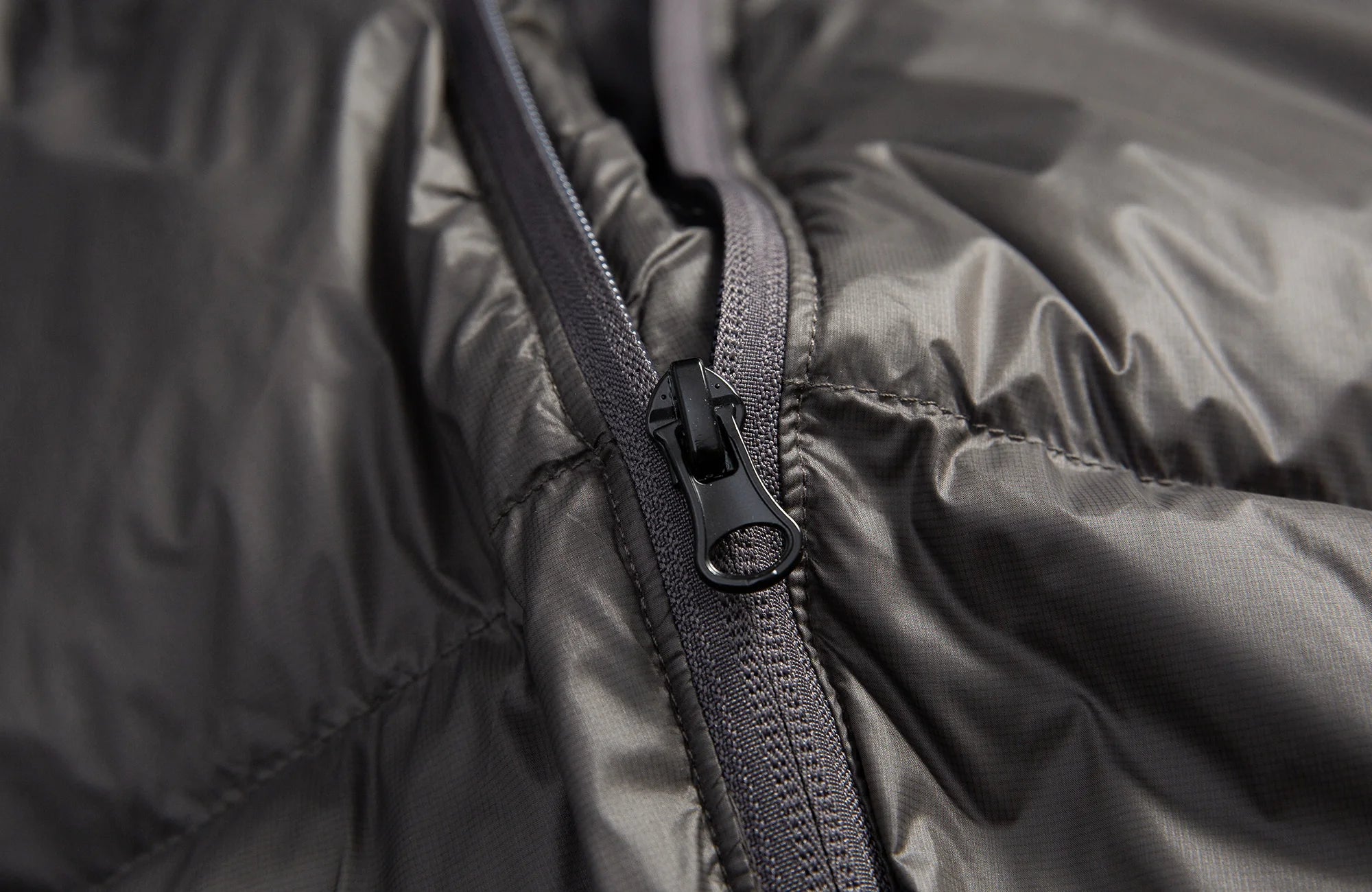 7440 37 1 Drawstring Hooded Thickened Down Puffer