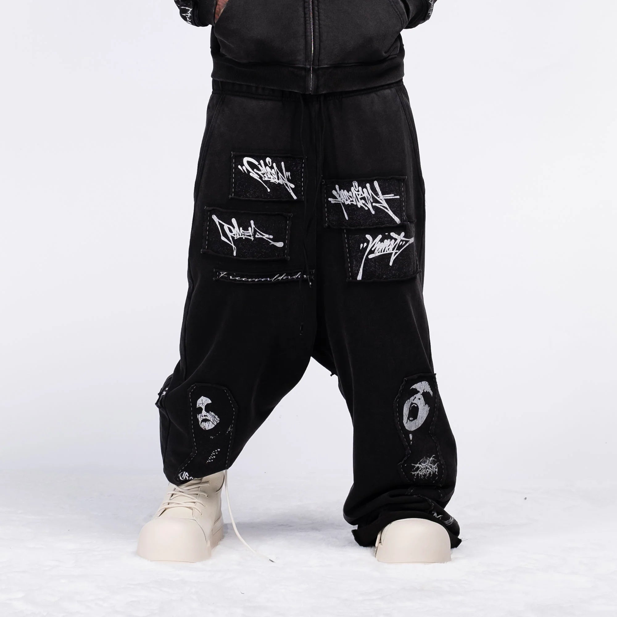 FVVO Patch Washed Sweatpants