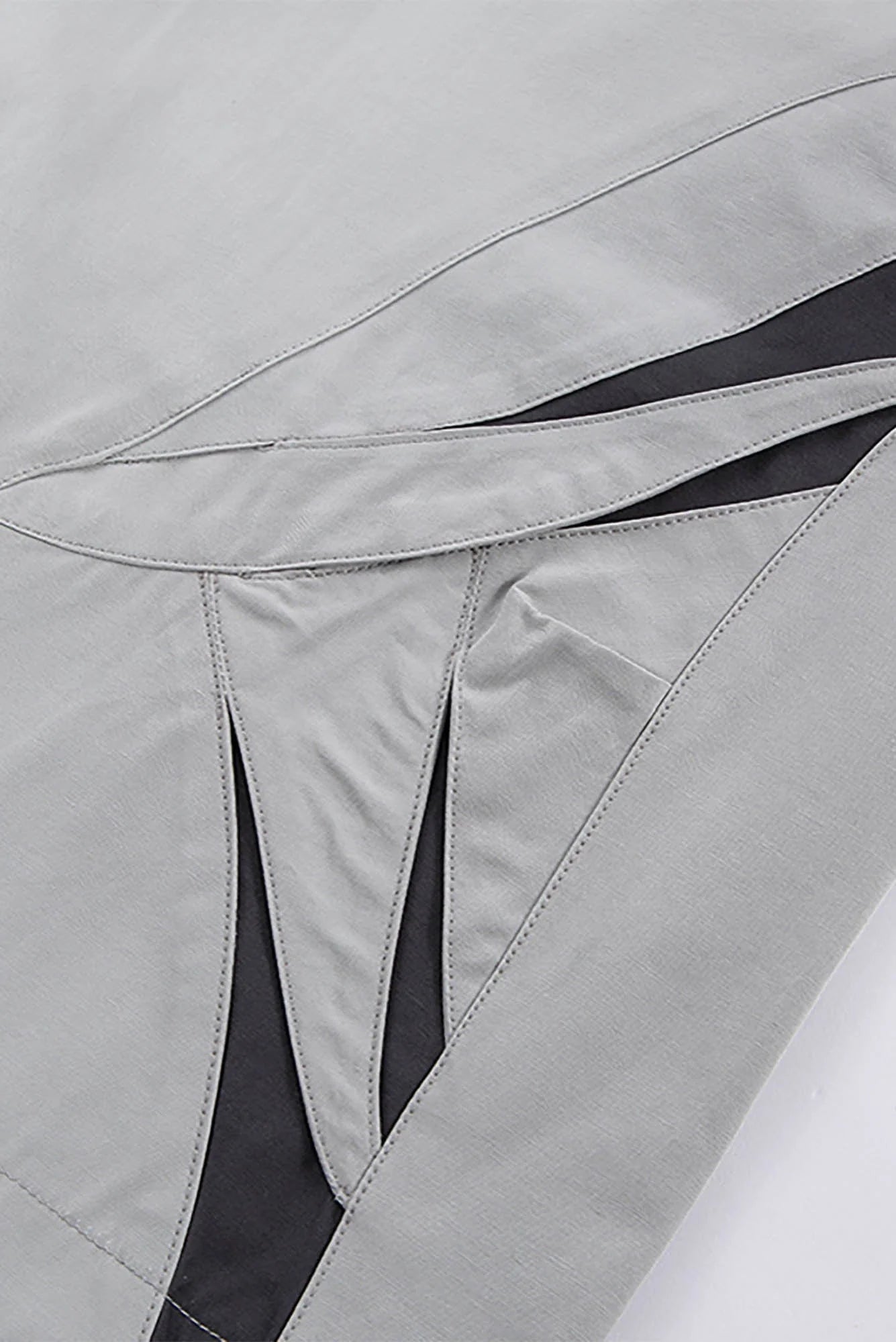 F2CE Contrast Panel Cut-Out Knee Shorts