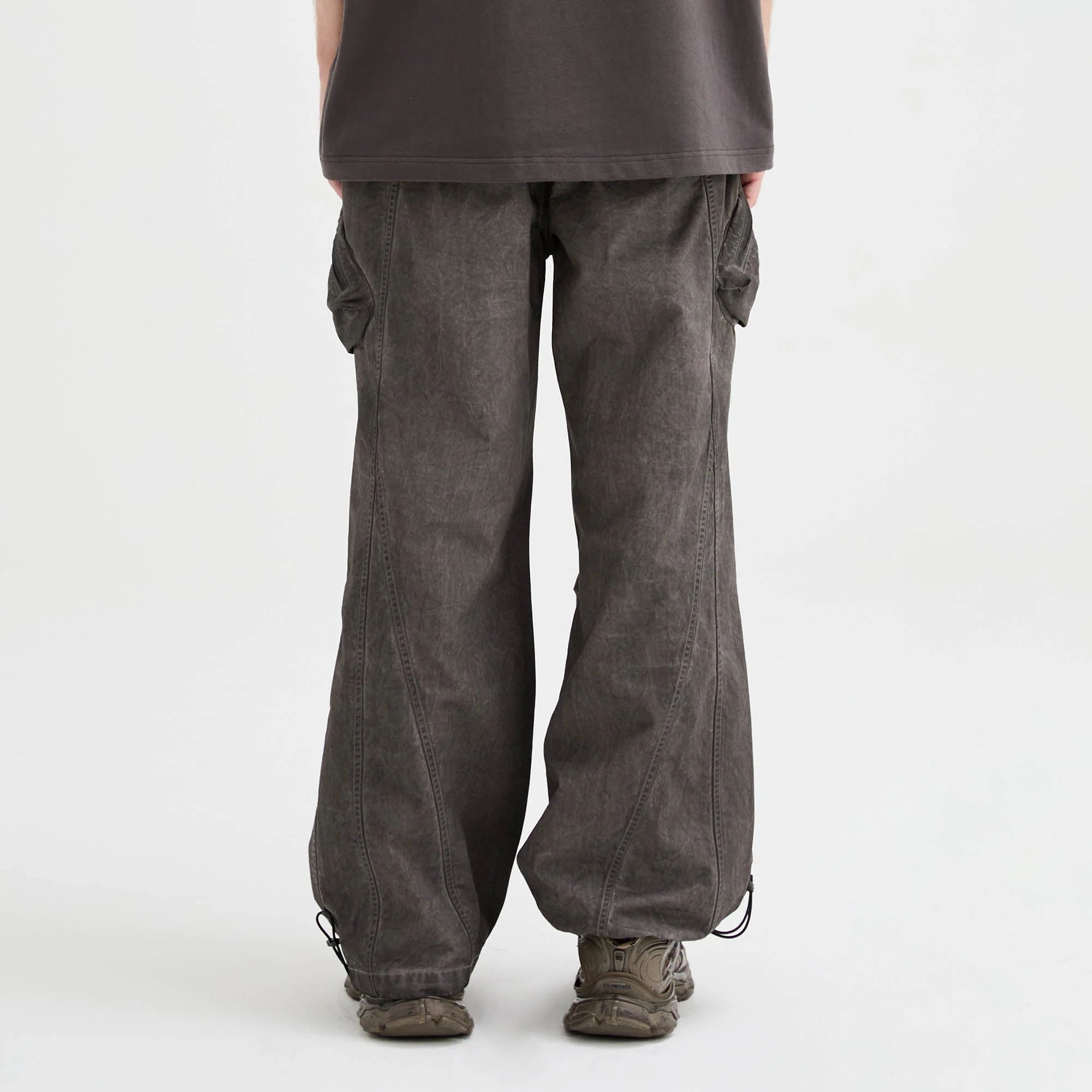 ORGANIC EMOTION Multi-Pocket Crinkled Drawstring Cargo Pants