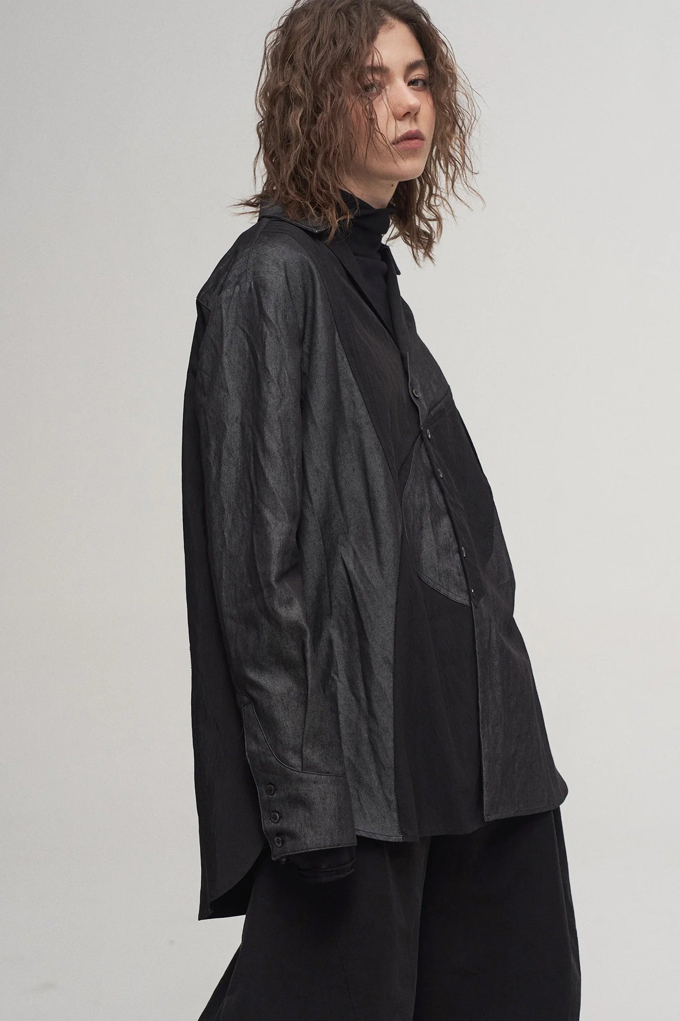 ILNya Nieternite Nifutur Asymmetrical Spliced Shirt
