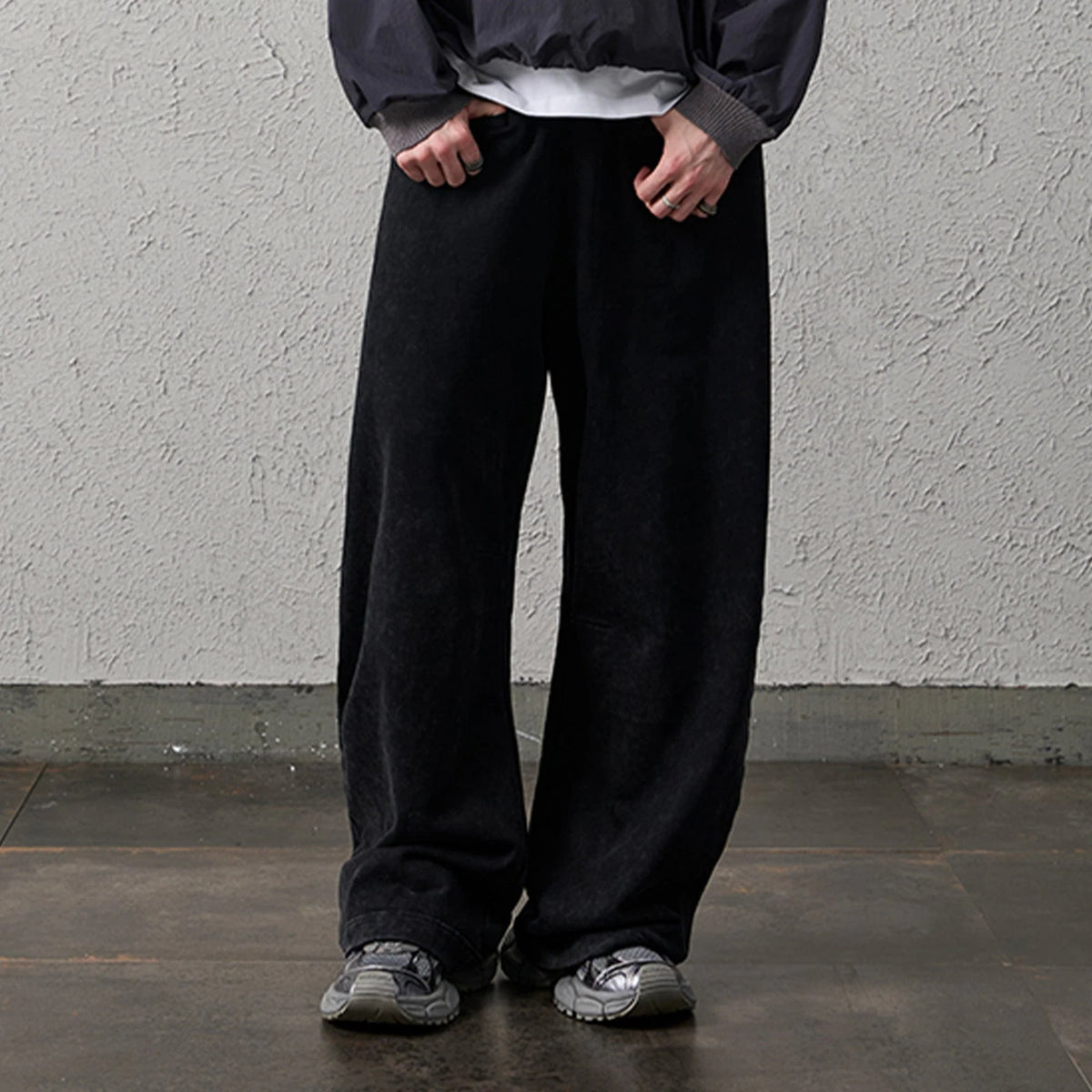 ORGANIC EMOTION Waxed-Wash Oversized Curved Pants
