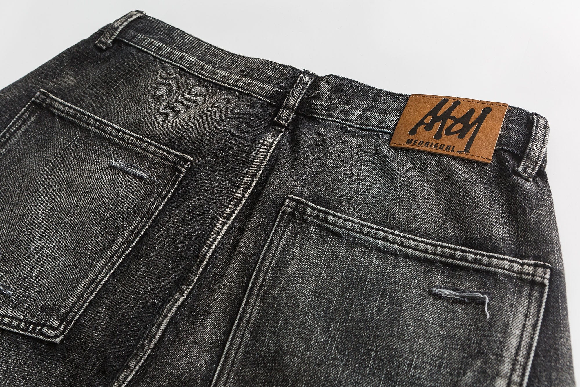ME DA IGUAL Ripped Distressed Washed Straight-Leg Jeans