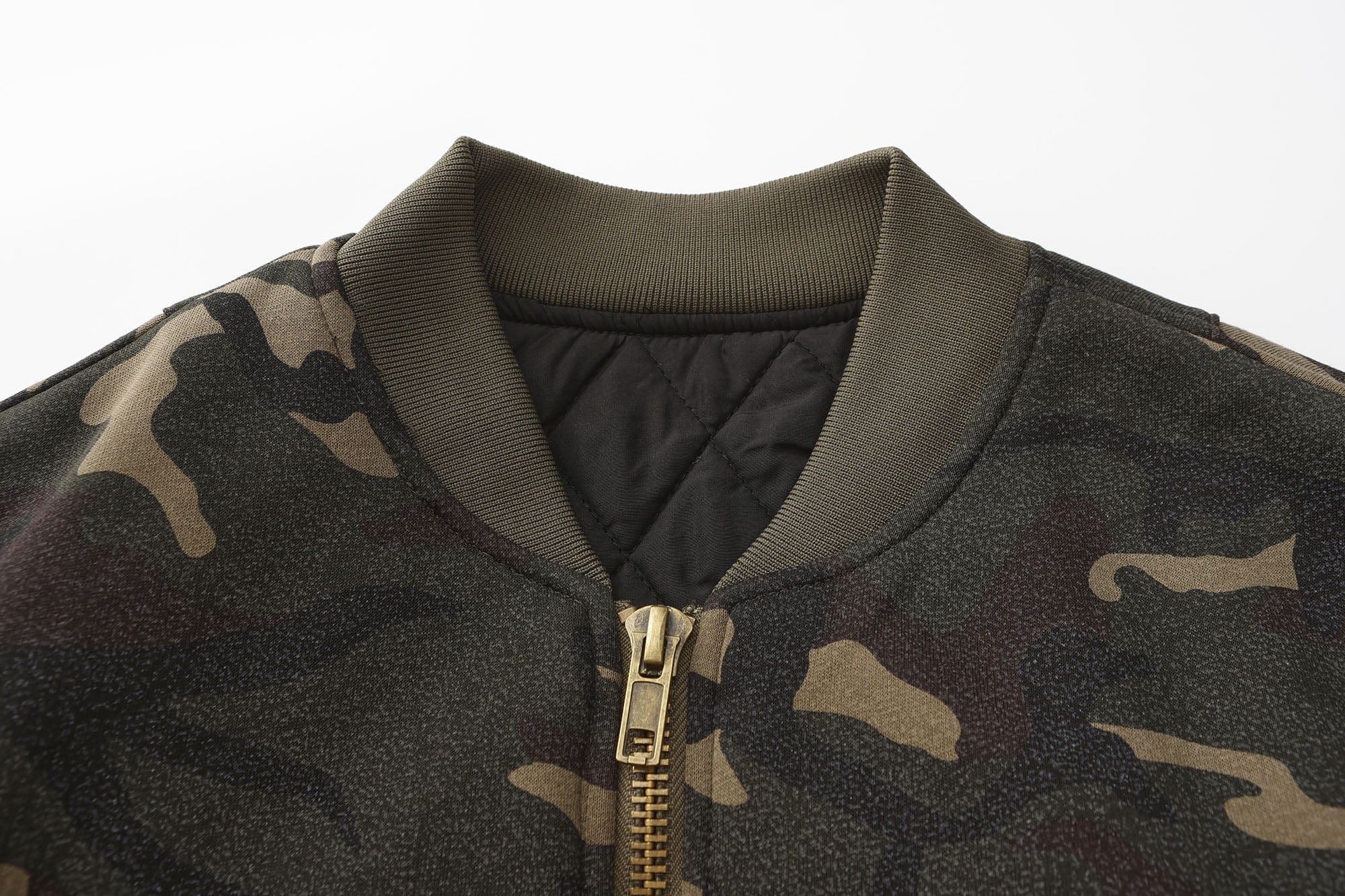 LUUUCAM Classic Camo Bomber Jacket