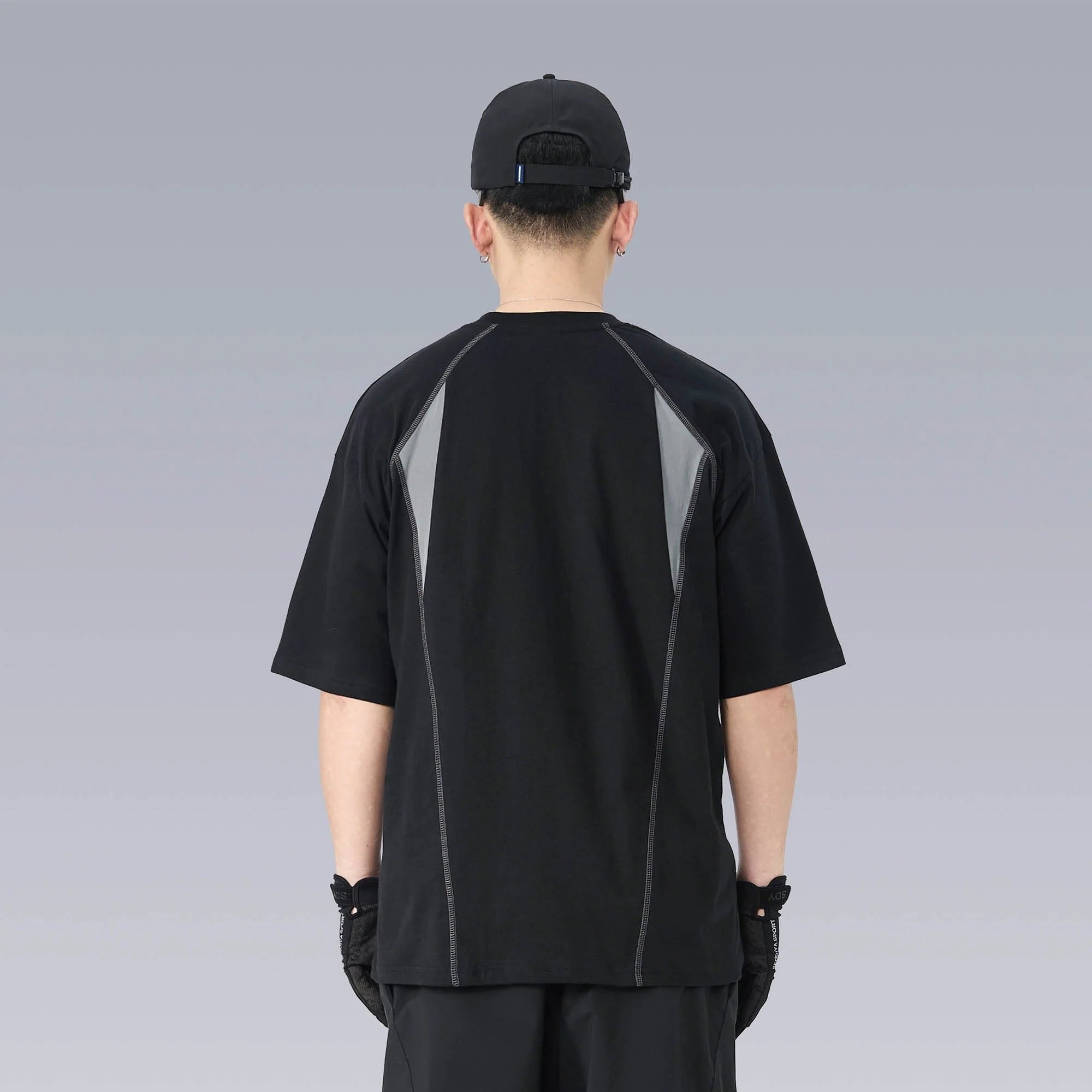 SILENSTORM Paneled Multi-Pocket T-Shirt