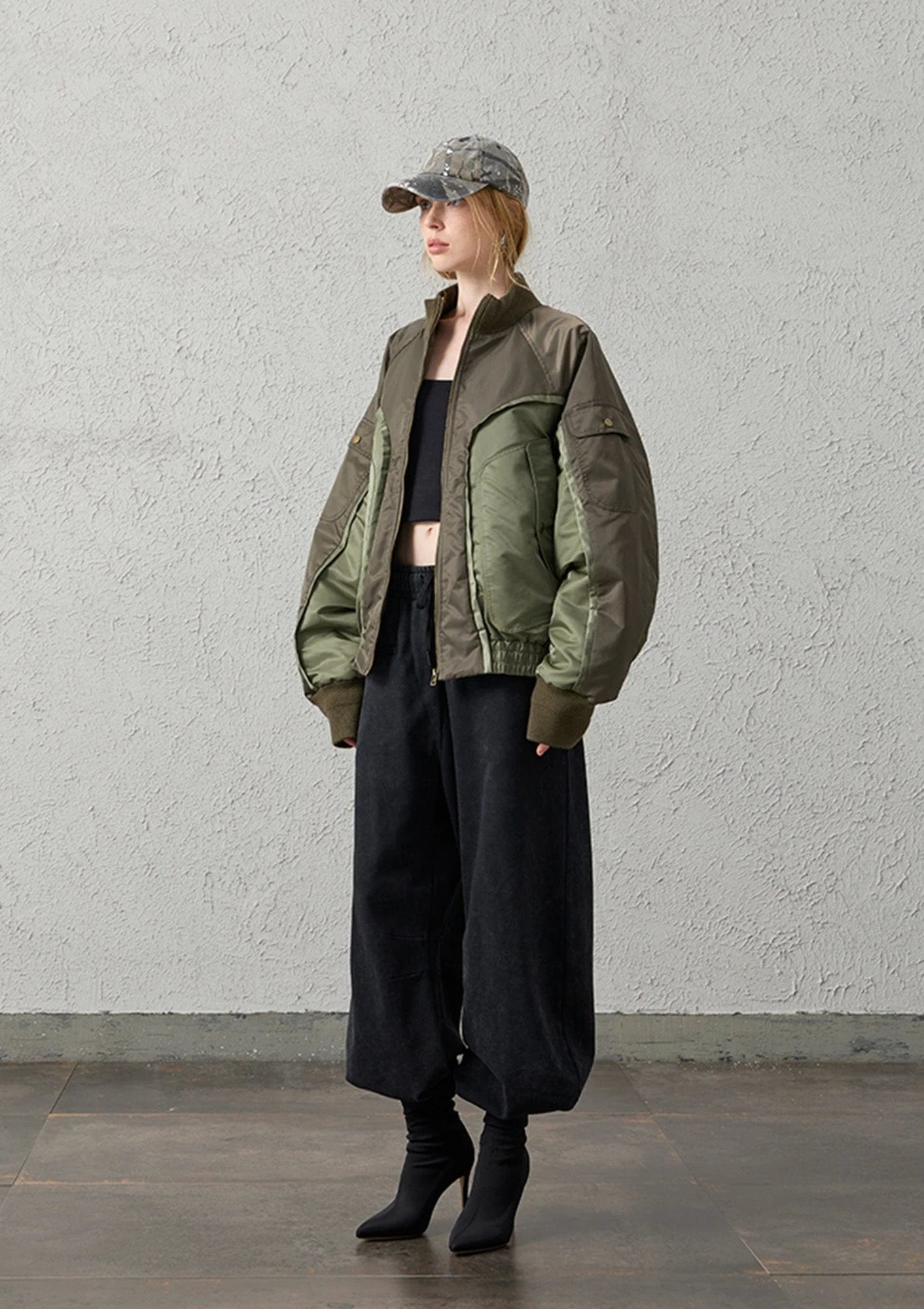 ORGANIC EMOTION Waxed-Wash Oversized Curved Pants