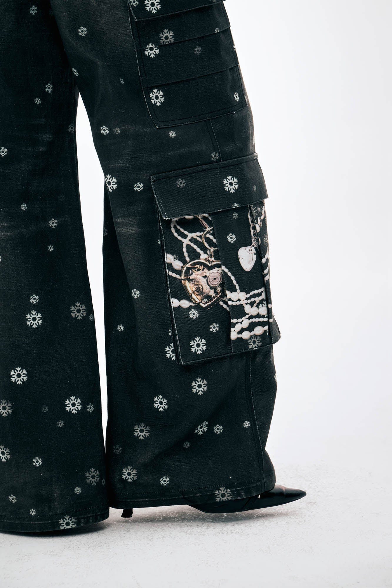 DND4DES×Faychui Snowflake Full-Print Spliced Multi-Pocket Jeans