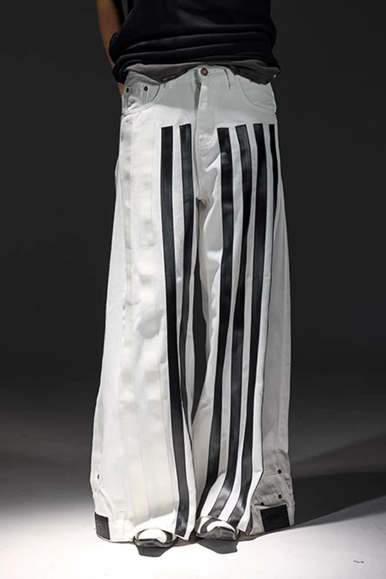 NOTHINGNESS WORLD Four-Stripe Wide-Leg Sweatpants