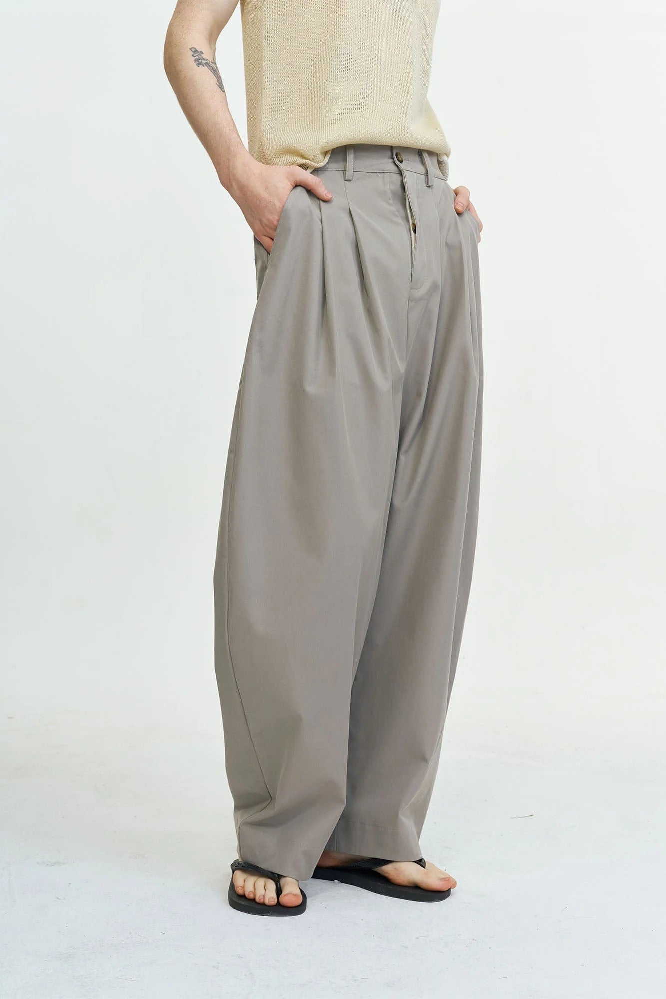 LEONSENSE Pleated Tencel Oversized Curved Pants