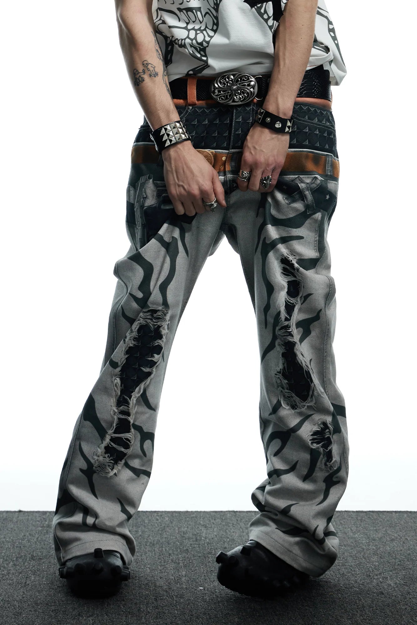 DND4DES Distressed Print Double-Waist Flare Jeans White