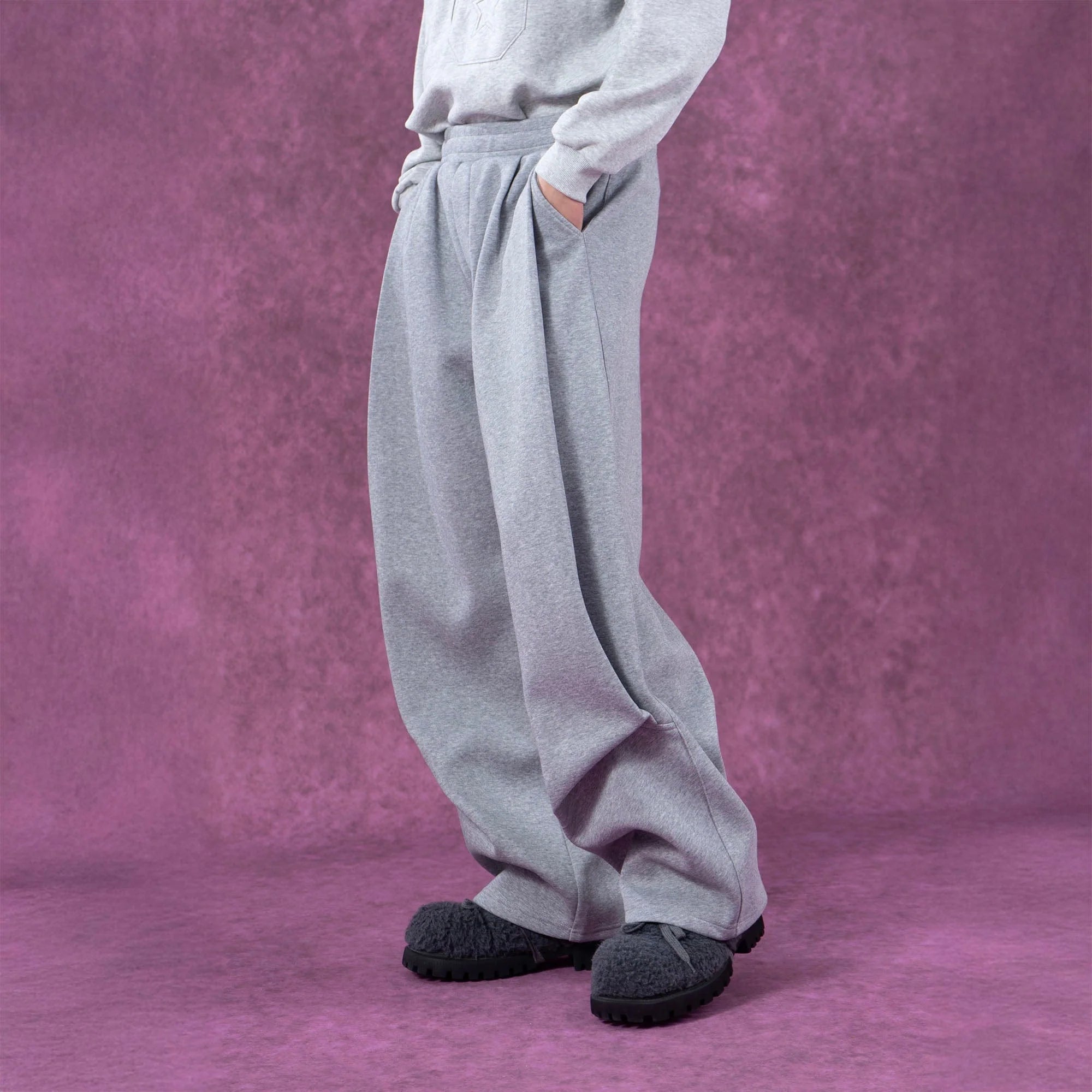 CLP Pleated Wide-Leg Sweatpants