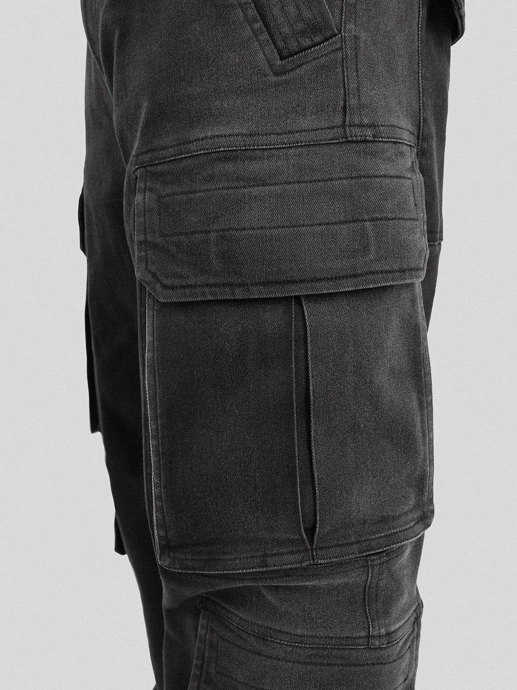UNDERWATER Multi Pockets Gradient Jeans Black