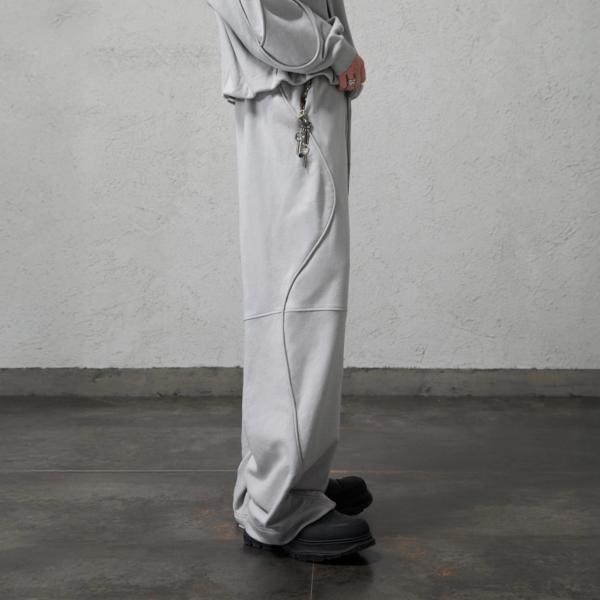 ORGANIC EMOTION Structured Panelled Oversized Sweatpants