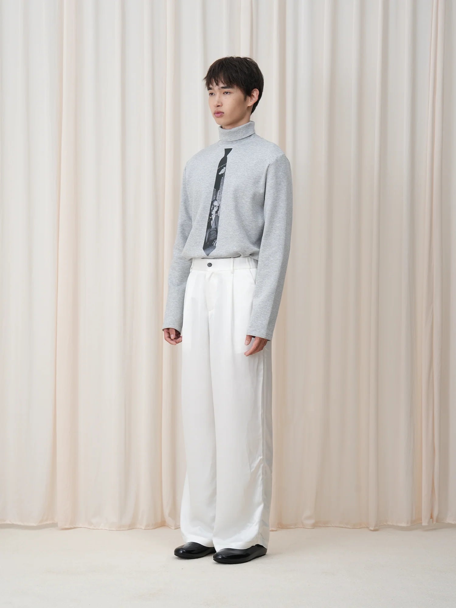 OUYANG WENJUN Tie-Graphic Turtleneck Long-Sleeve Tee
