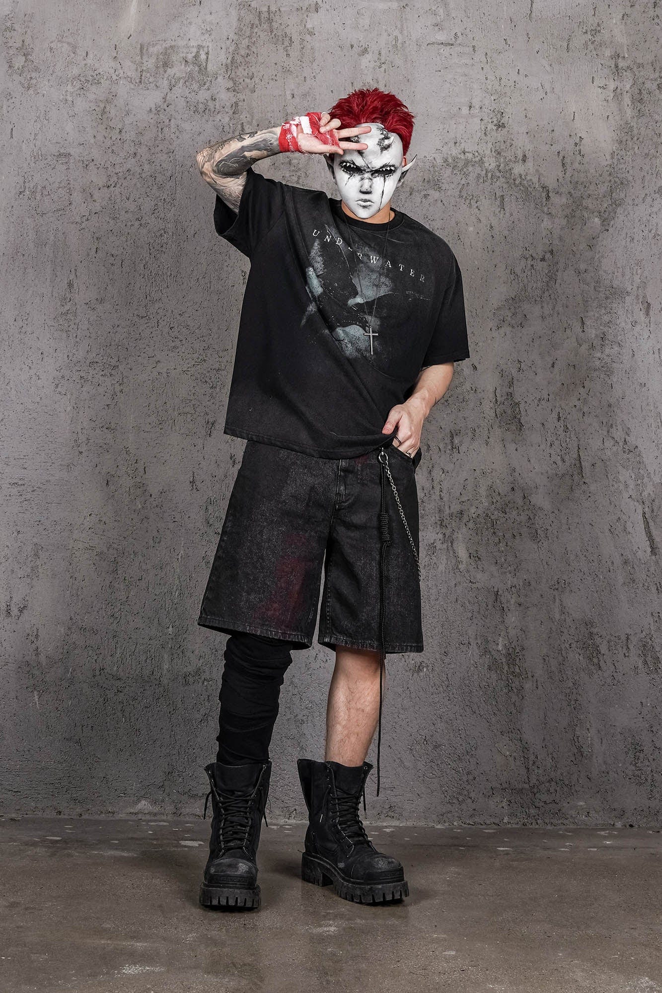 UNDERWATER The Dark Raven Distressed T-Shirt