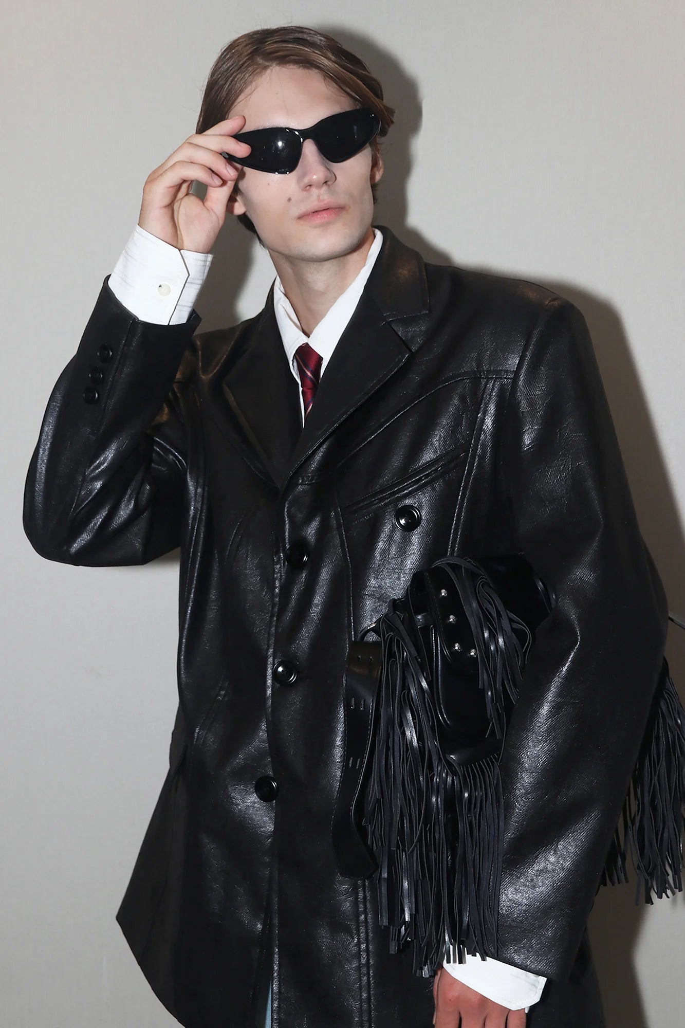 ASSEEN Oversized Faux Leather Curved Stitch Blazer